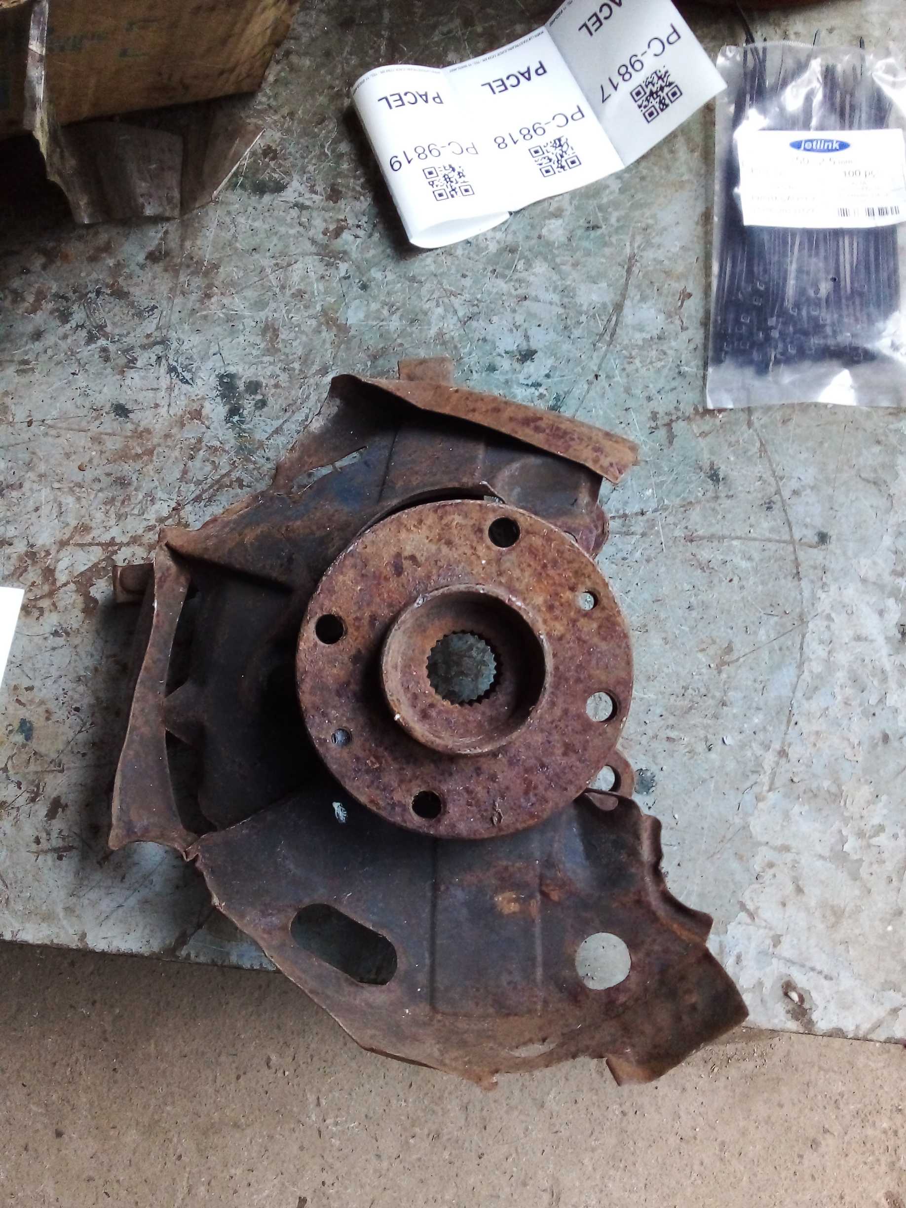 Cubo montante Dianteiro direito Fiat Tempra 93 2