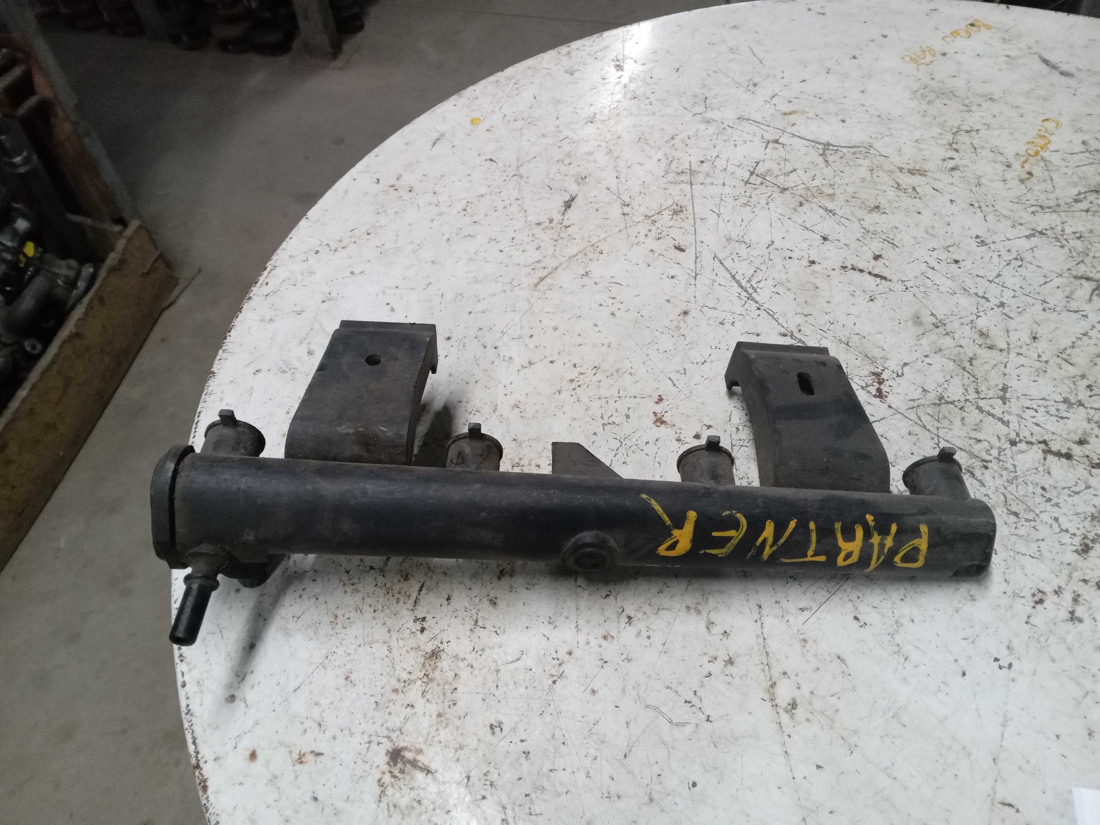 FLAUTA BICO INJEÇÃO CITROEN C3 PICASSO OU PEUGEOT 206 16 16V
