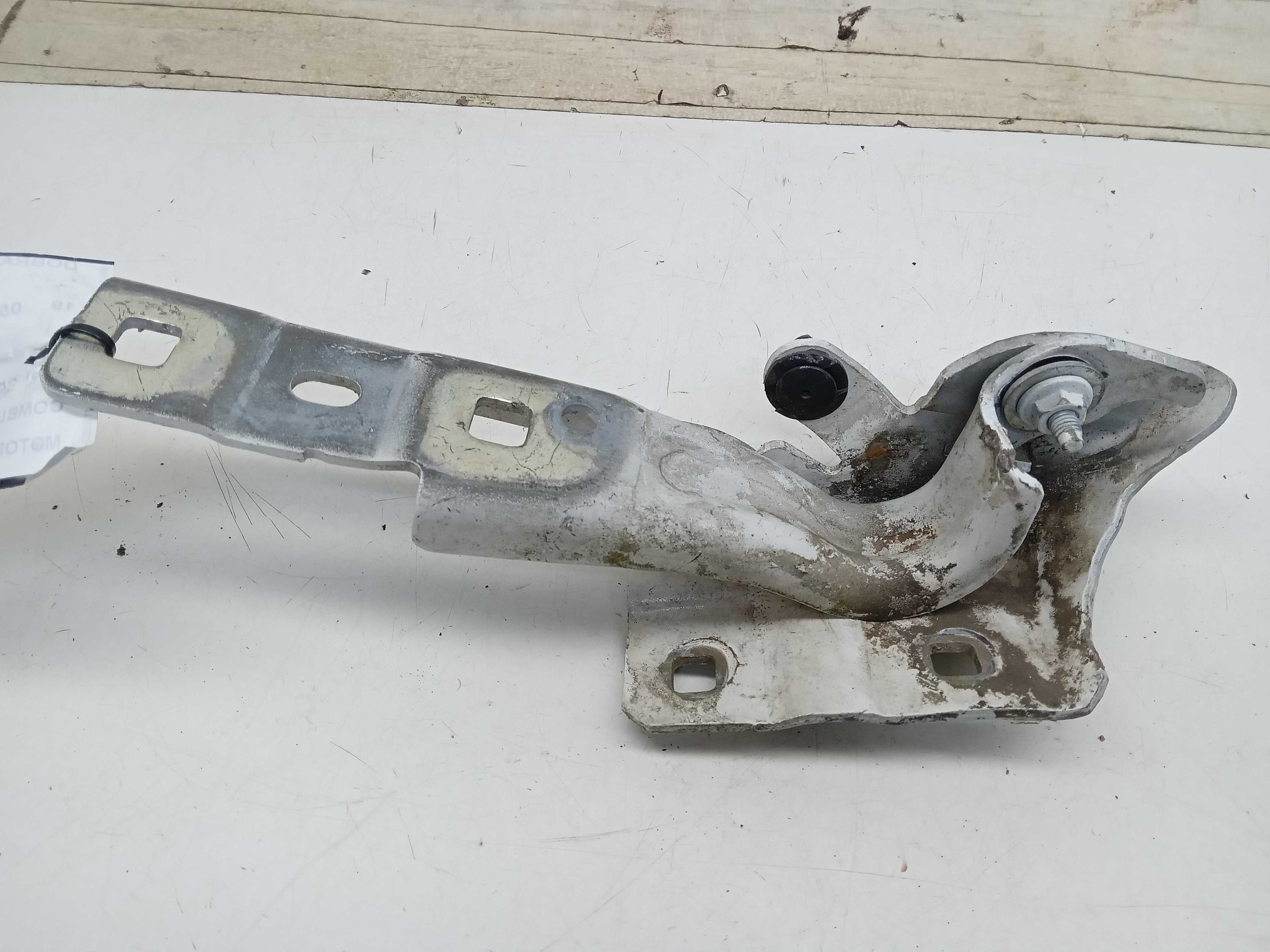 DOBRADIÇA CAPO LD FIAT ARGO 2020 1