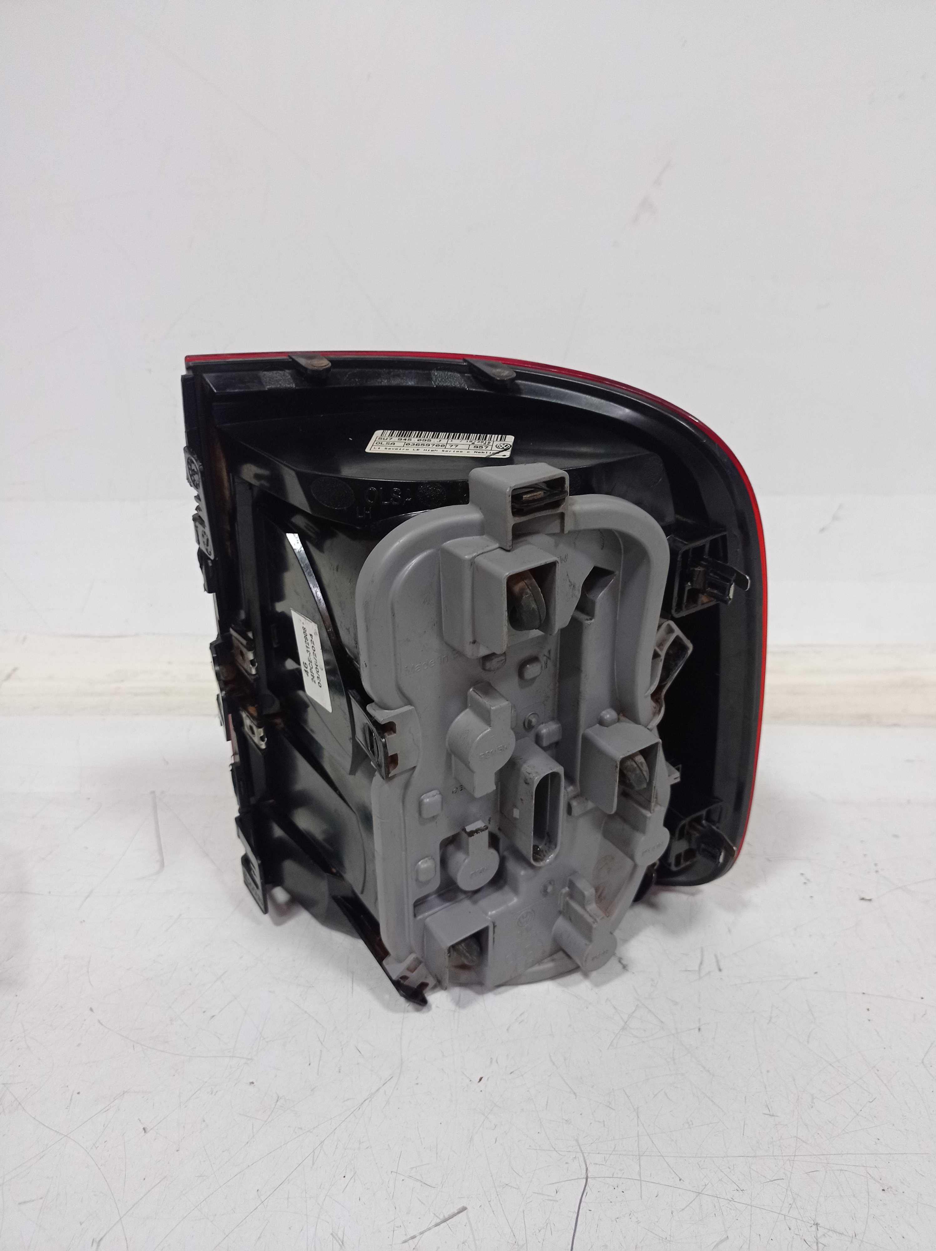 5U7945095G LANTERNA TRAS ESQUERDA VW SAVEIRO ROBUST G5 G7 G8 2