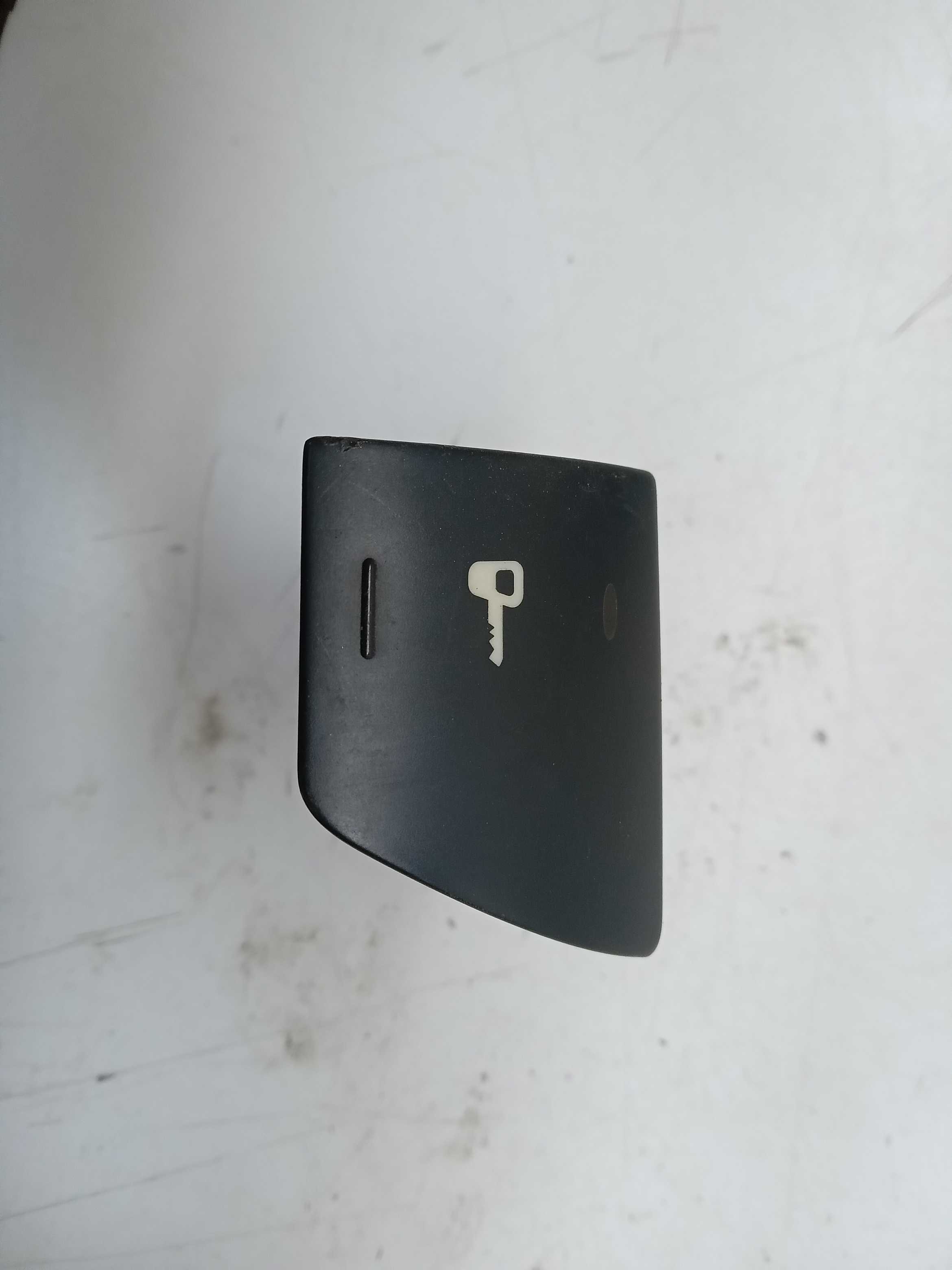 Botao trava porta peugeot 307 2001 a 2012 1