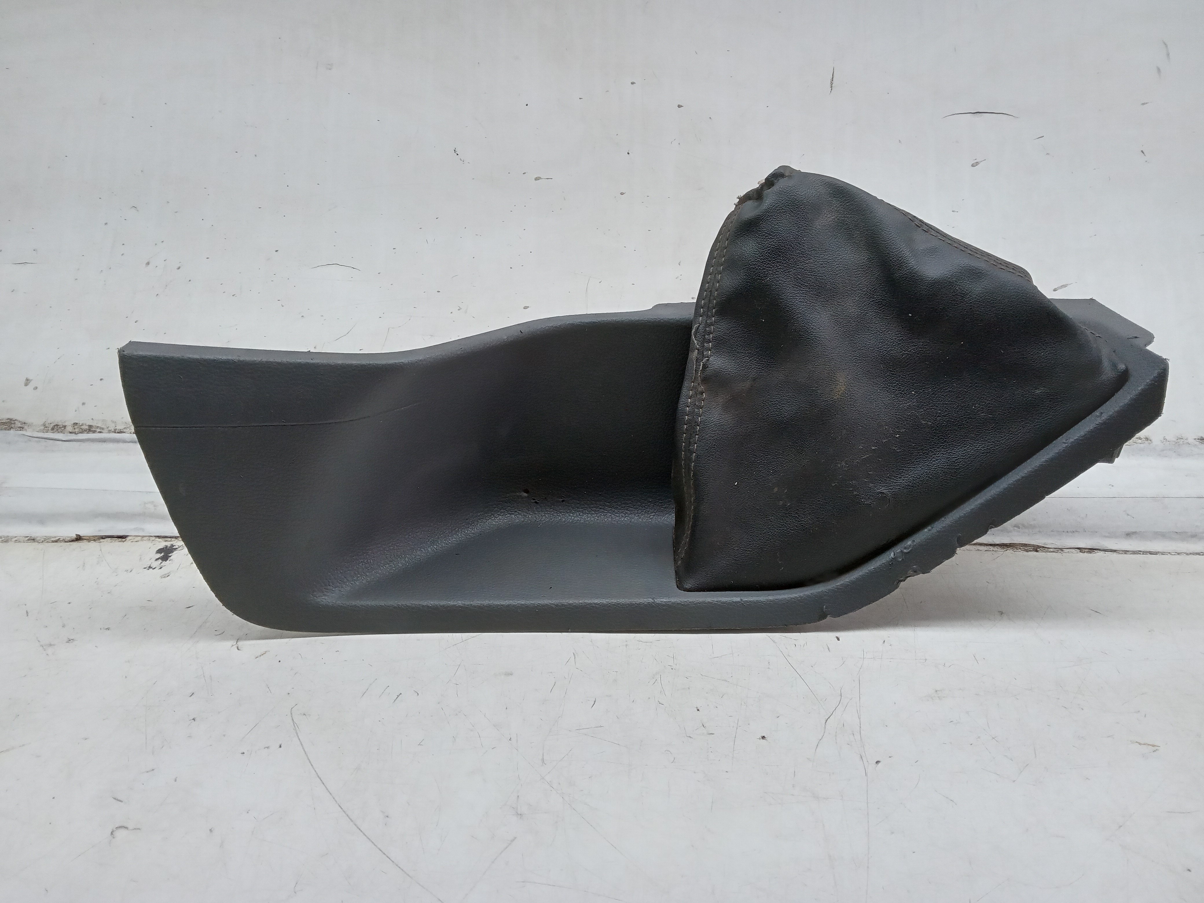 MOLDURA ACABAMENTO COIFA FREIO MAO FORD RANGER 2015 1