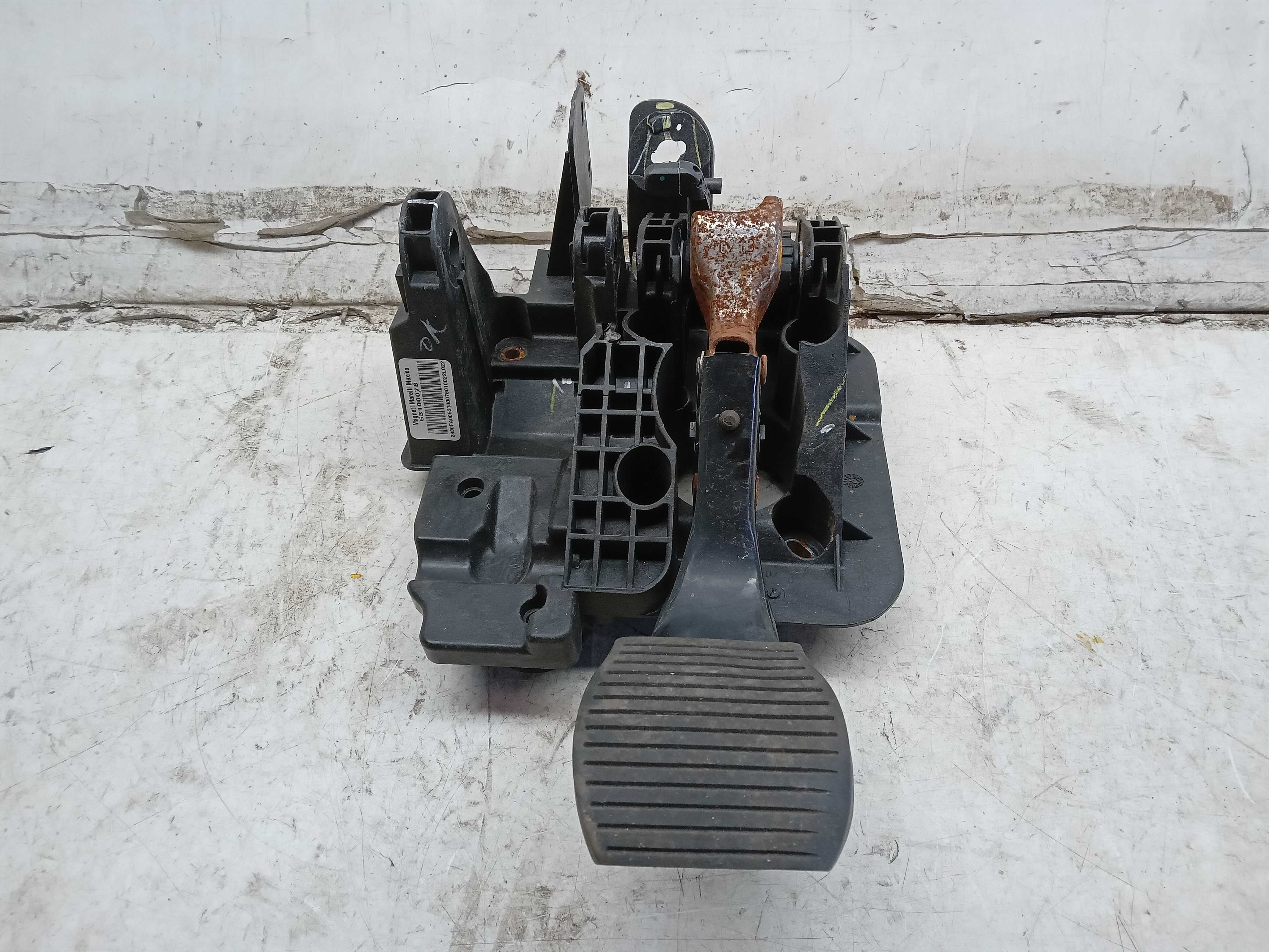 PEDALEIRA PEDAL FREIO FIAT 500 2015