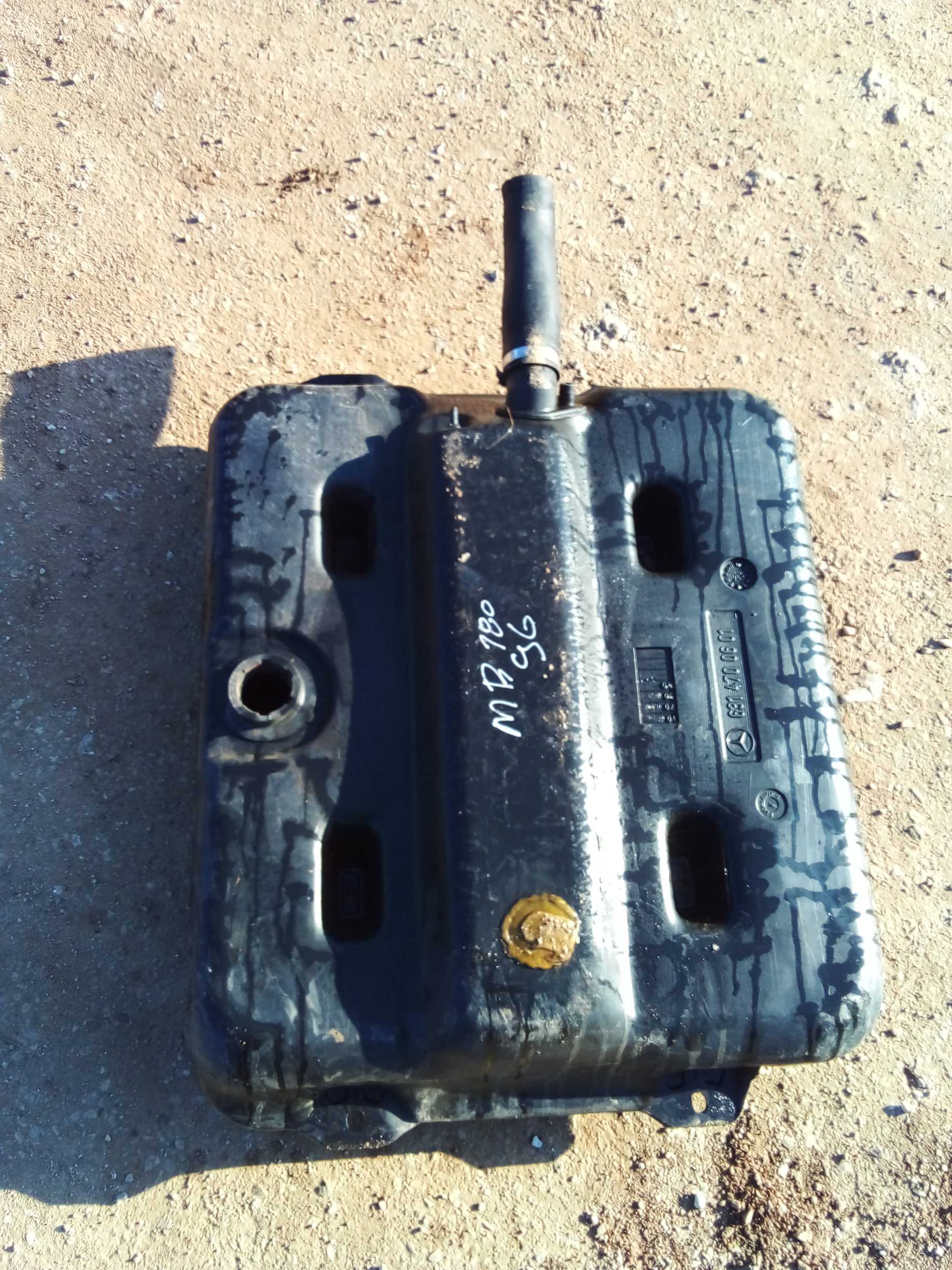 Tanque de combustível mercedez benz 180 1996