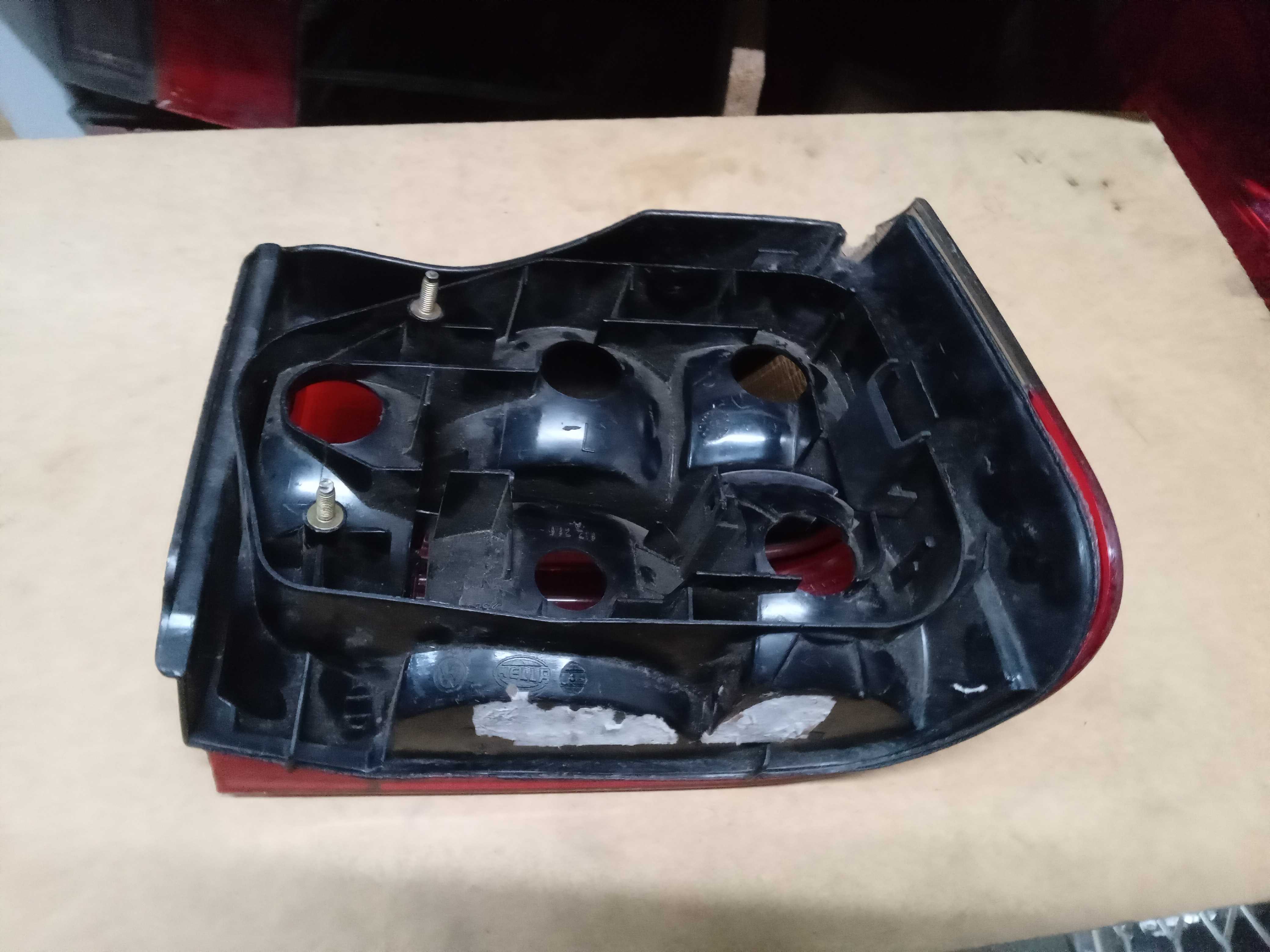 LANTERNA TRASEIRA DIREITA SEAT IBIZA 1995 3