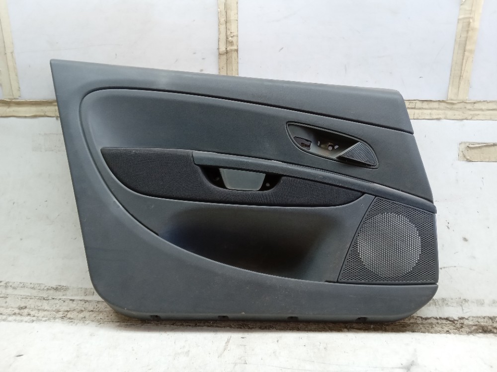 Forro Porta Dianteira LE Fiat Punto 2010 2015