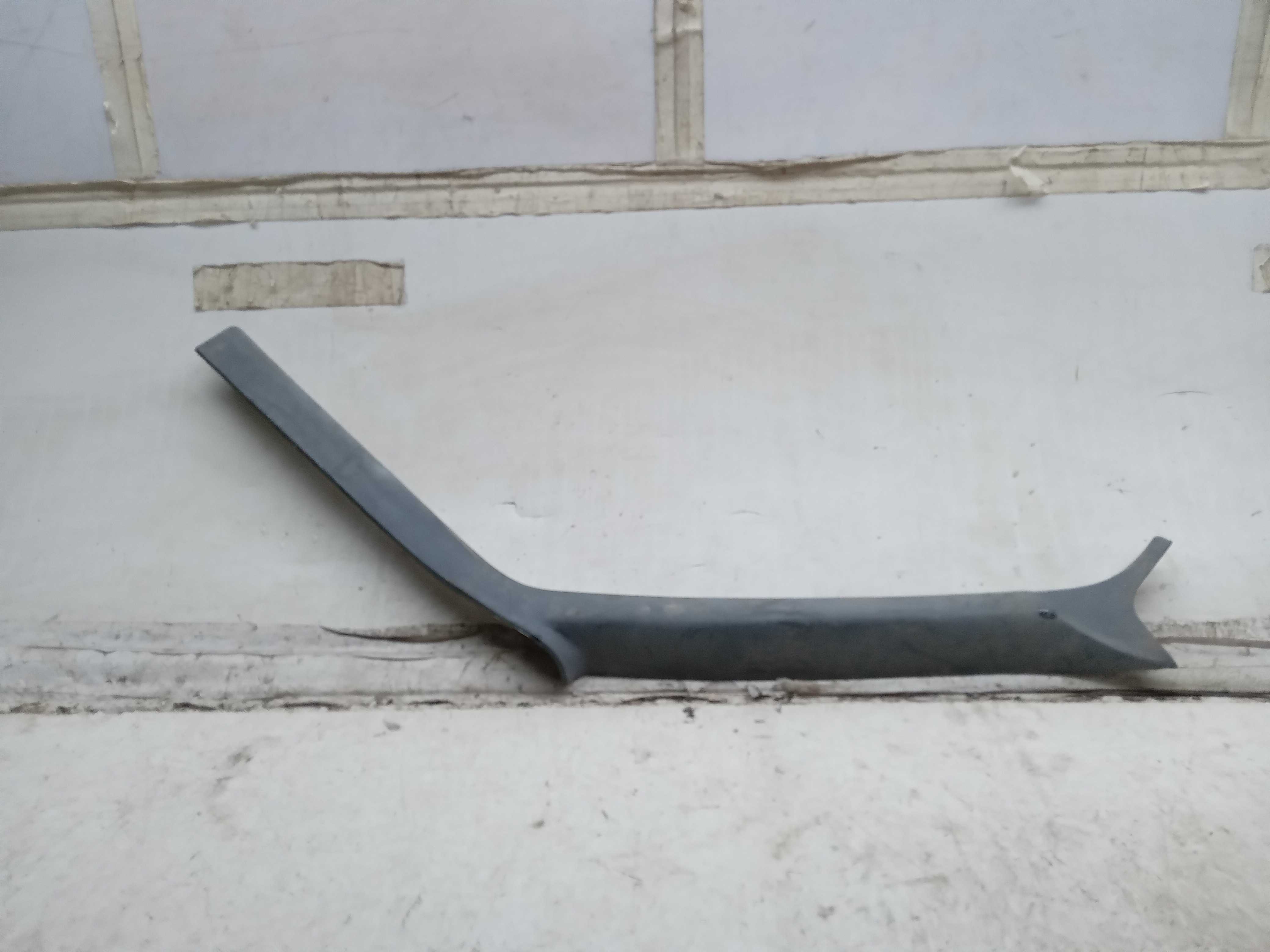 ACABAMENTO MOLDURA COLUNA PARABRISA LE FORD RANGER 2011