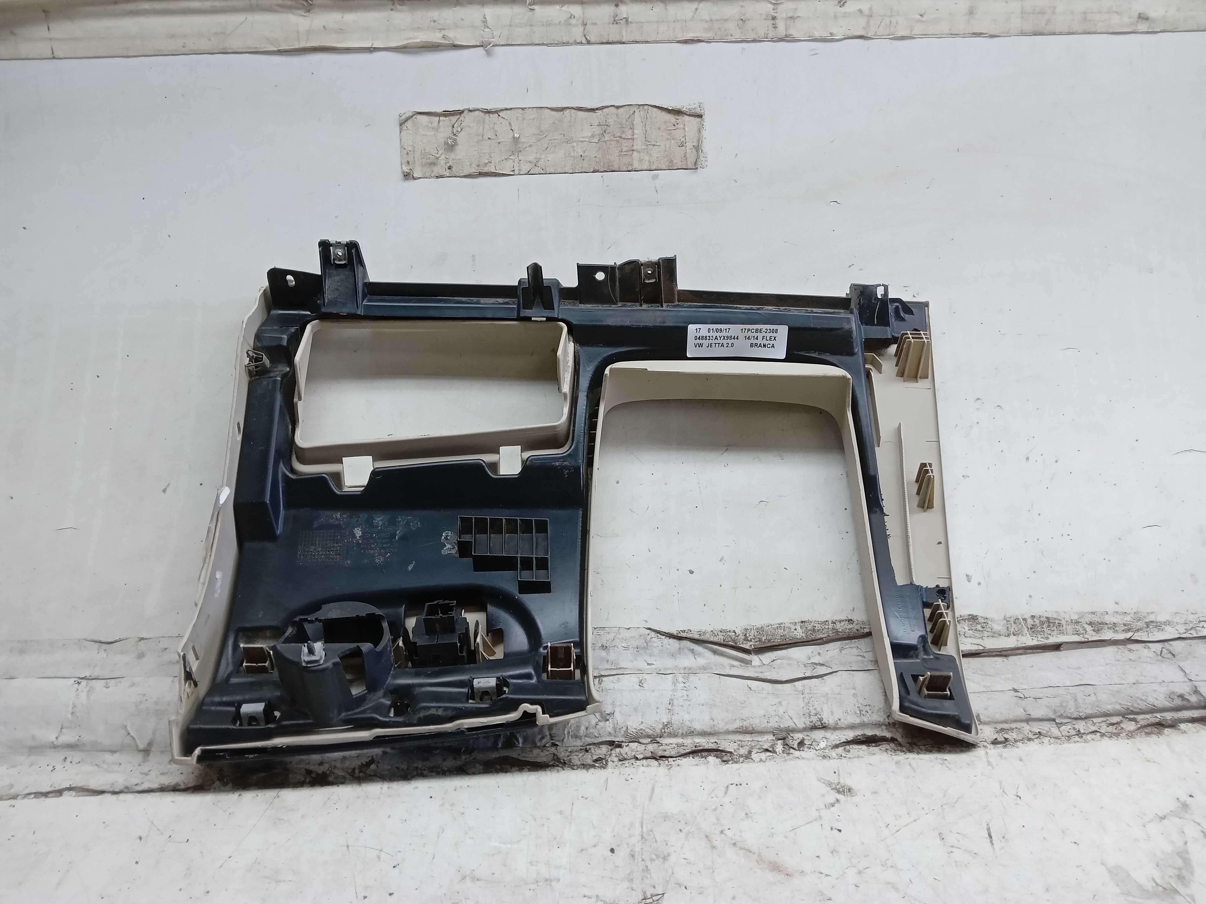 Acabamento moldura inferior painel le vw jetta 2012 a 2015 2