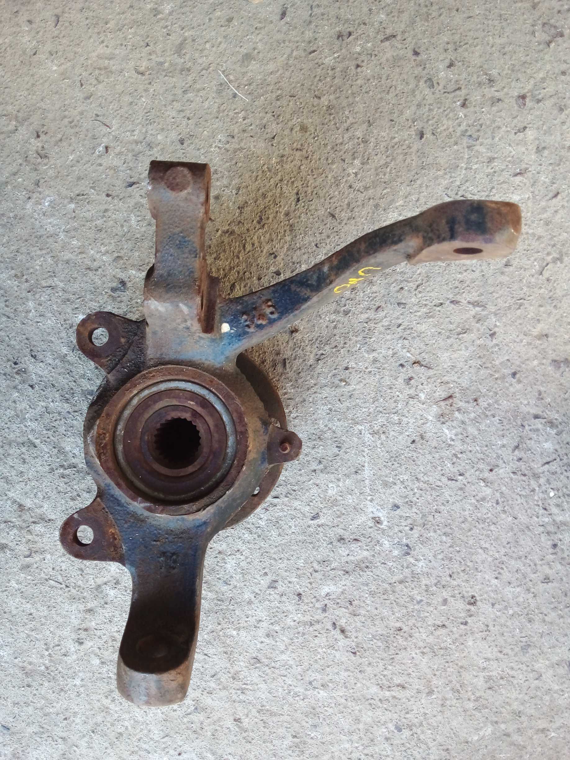 CUBO MONTANTE DIANTEIRO DIREITO FIAT UNO
