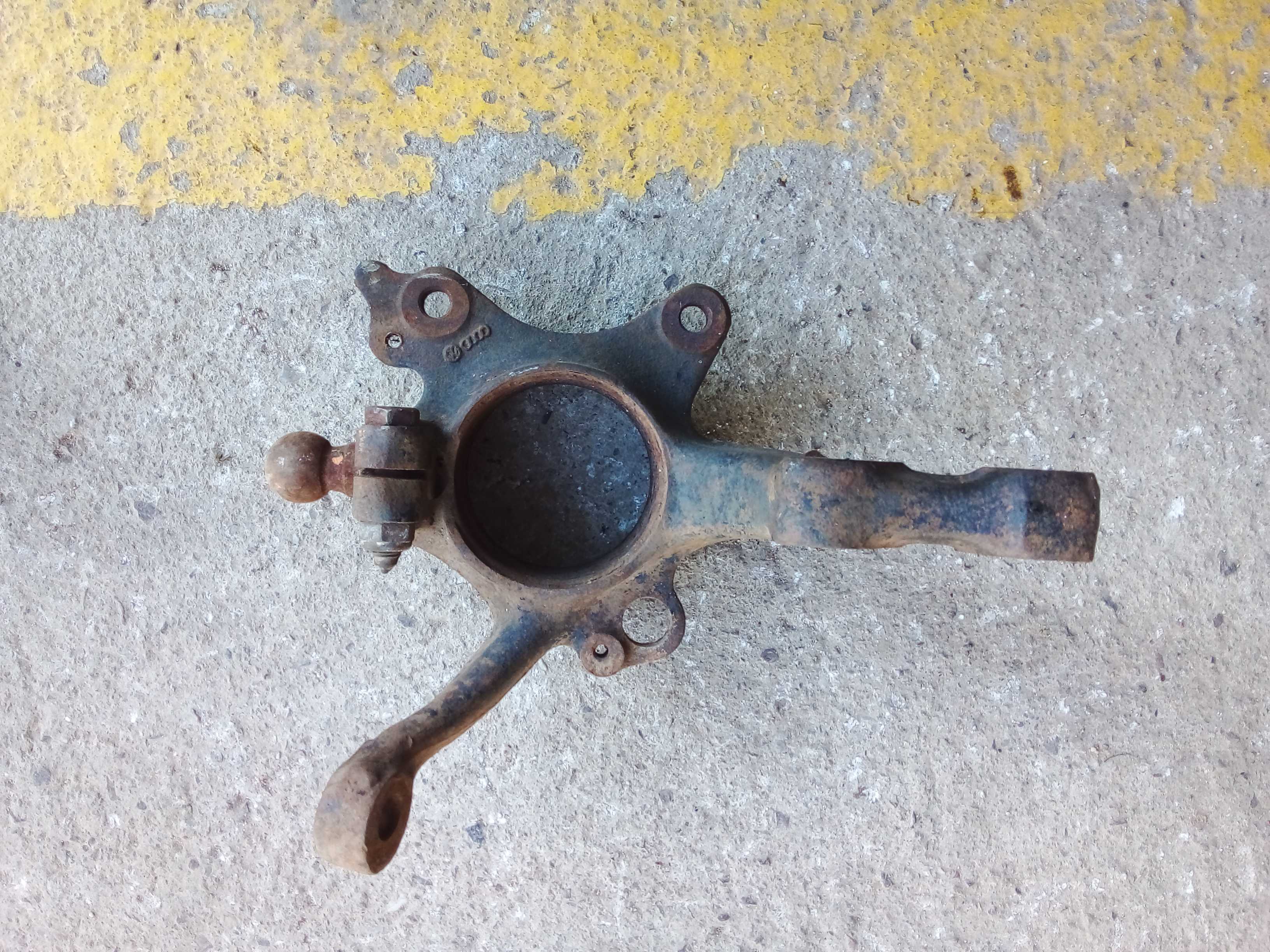 CUBO MONTANTE DIANTEIRO DIREITO VW CÓRDOBA 1995