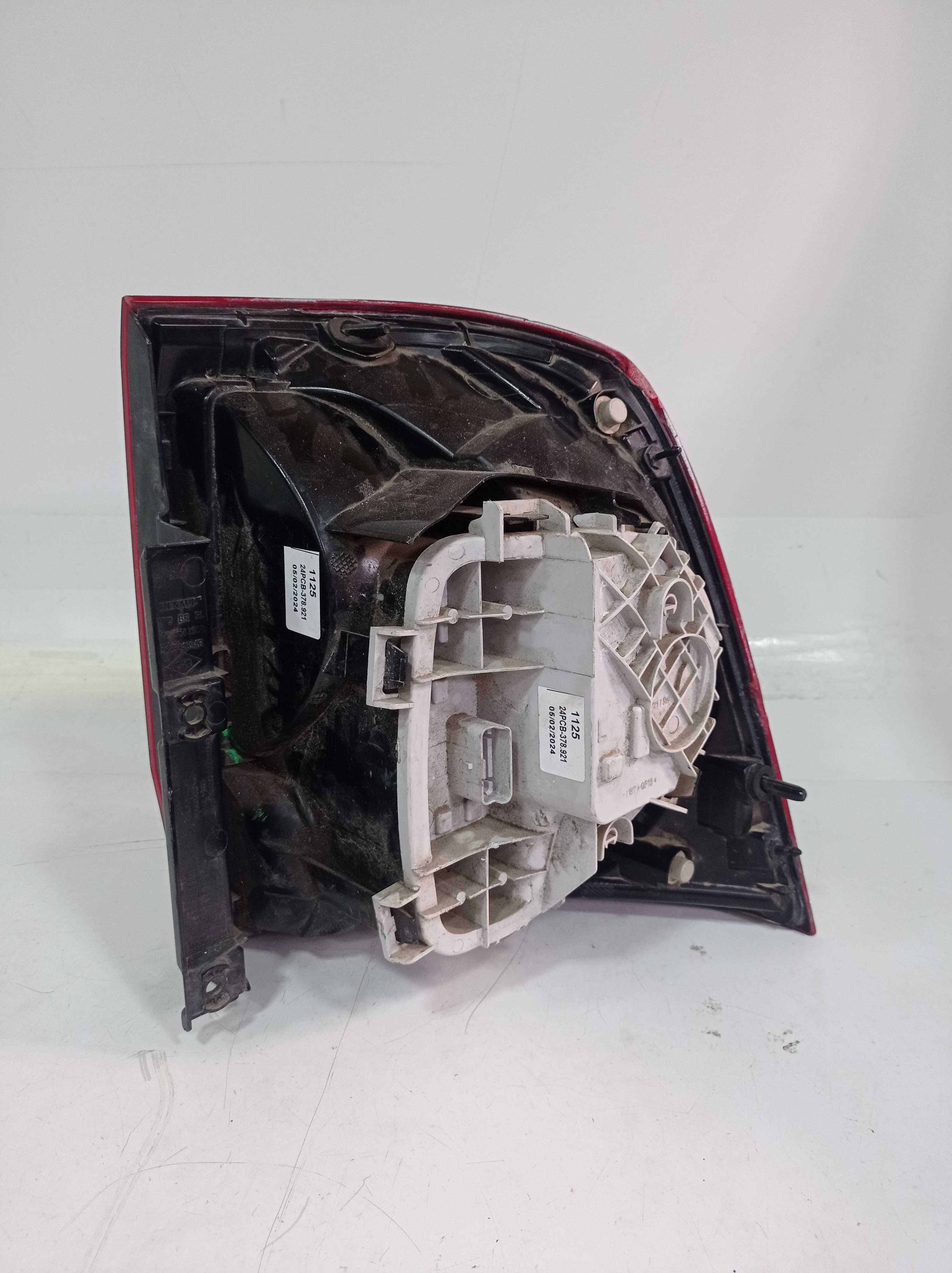 LANTERNA TRAS ESQUERDA RENAULT DUSTER ORICH 16 18 RECUPERADA 2