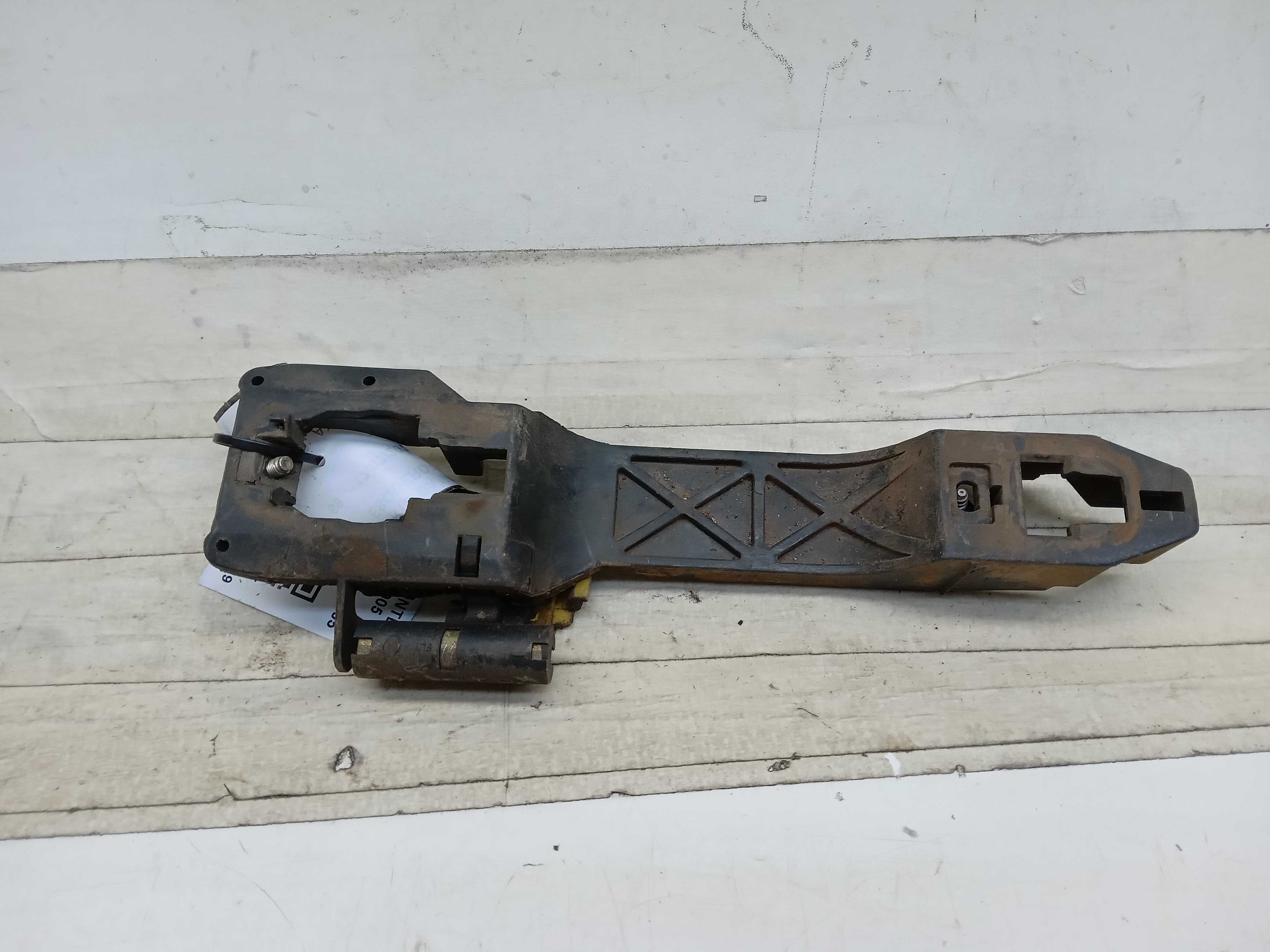 SUPORTE MAÇANETA EXTERNA PORTA DIANT LE TOYOTA COROLLA 2005 1