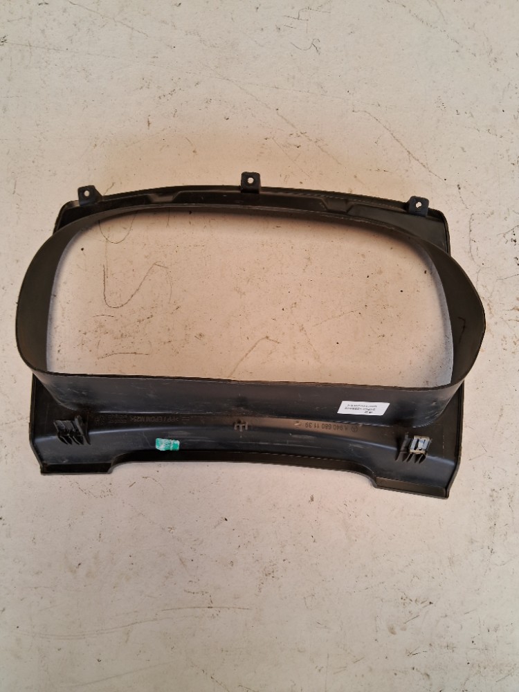 Moldura Painel Instrumentos M Benz Atego A9406801139 C/detal 2