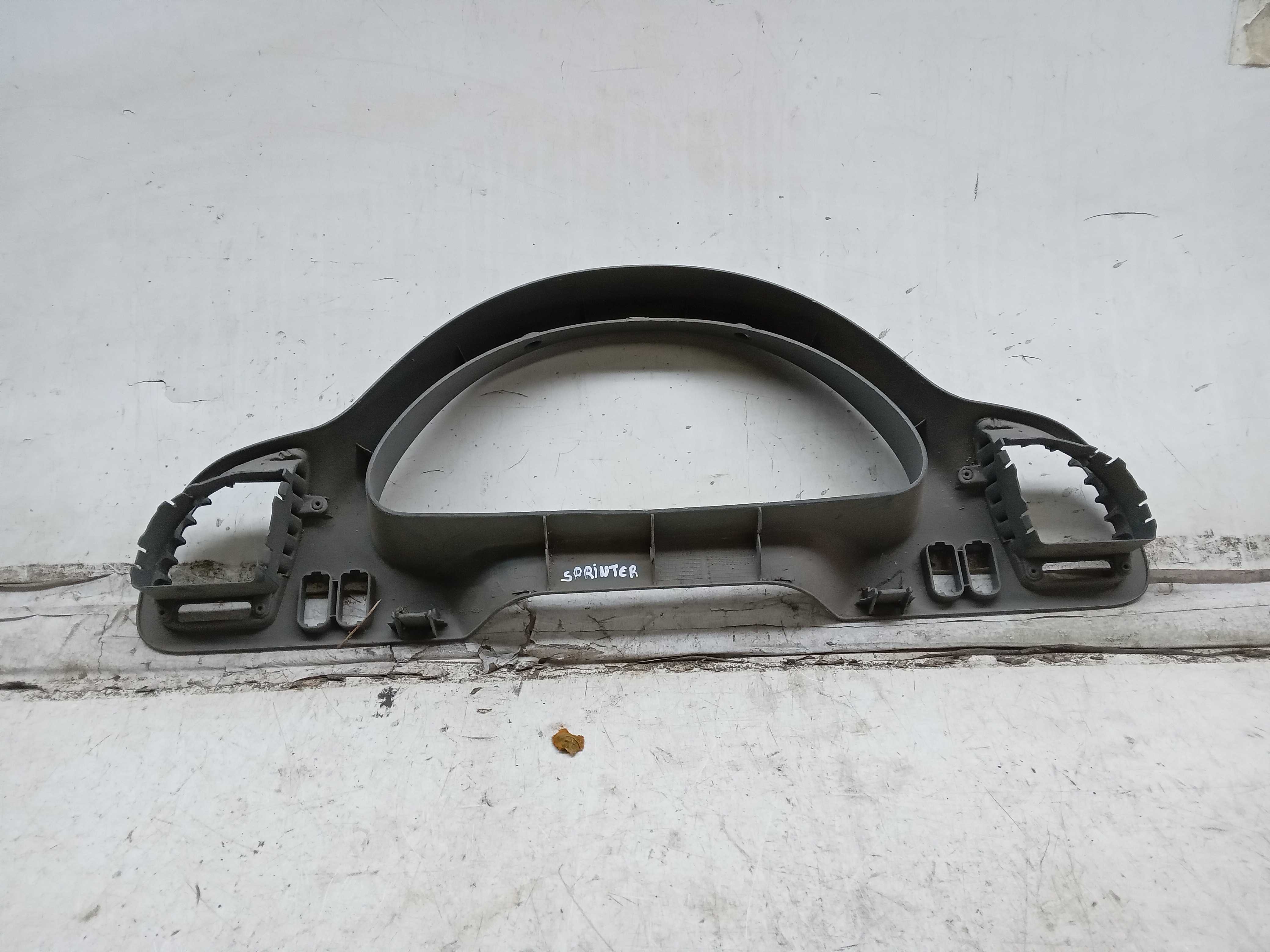 MOLDURA PAINEL INSTRUMENTOS MB SPRINTER 2002 2012 2