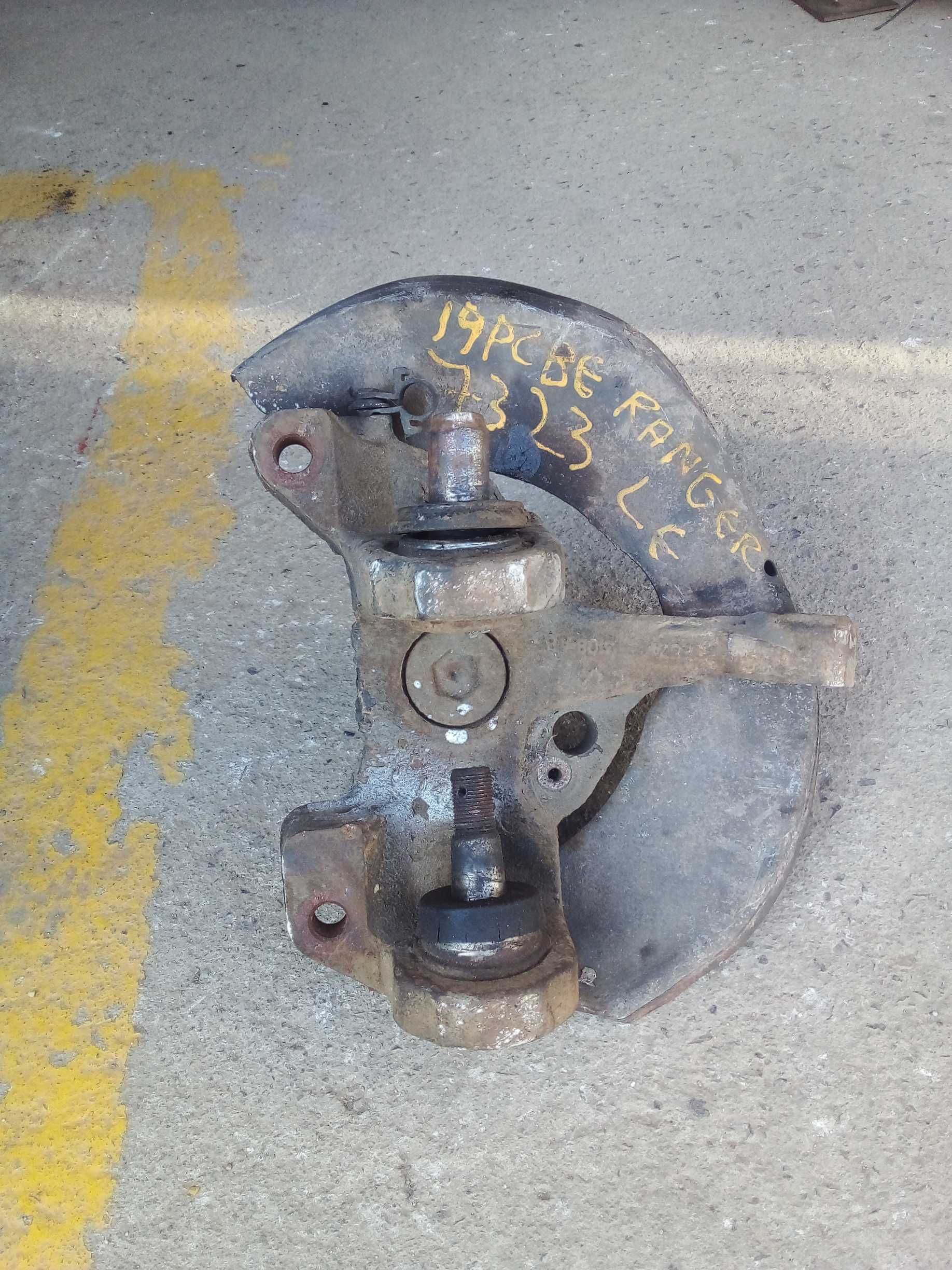 CUBO MONTANTE DIANTEIRO ESQUERDO FORD RANGER 1995 2