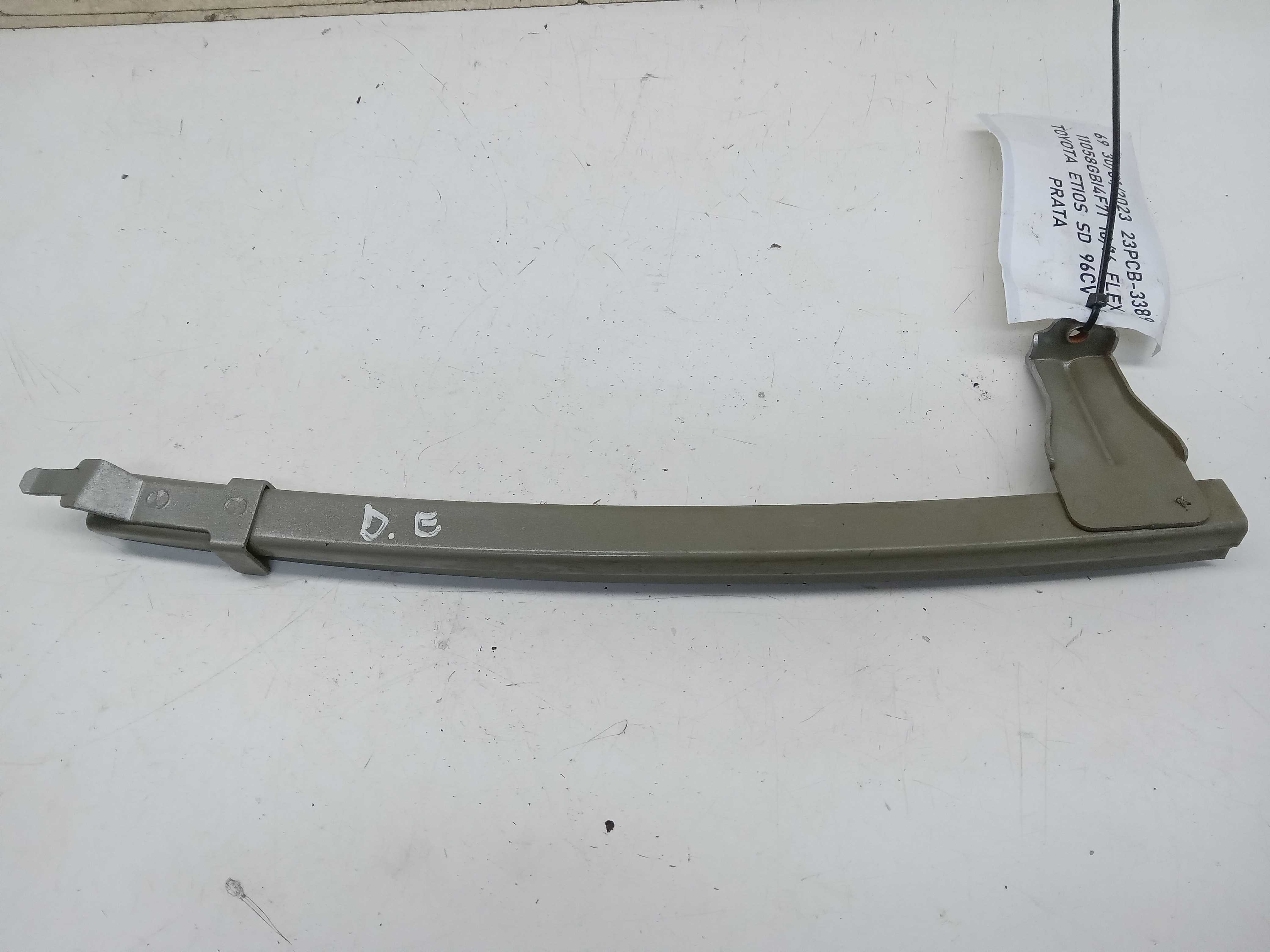 GUIA CANALETA VIDRO PORTA DIANTEIRA LE TOYOTA ETIOS 2016 1