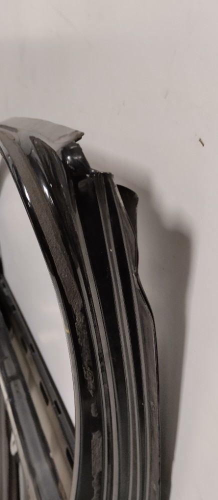 Porta Dianteira Vw Polo Sedan 2003 A 2015 C/detalhe Dianteira Direita Preto 9