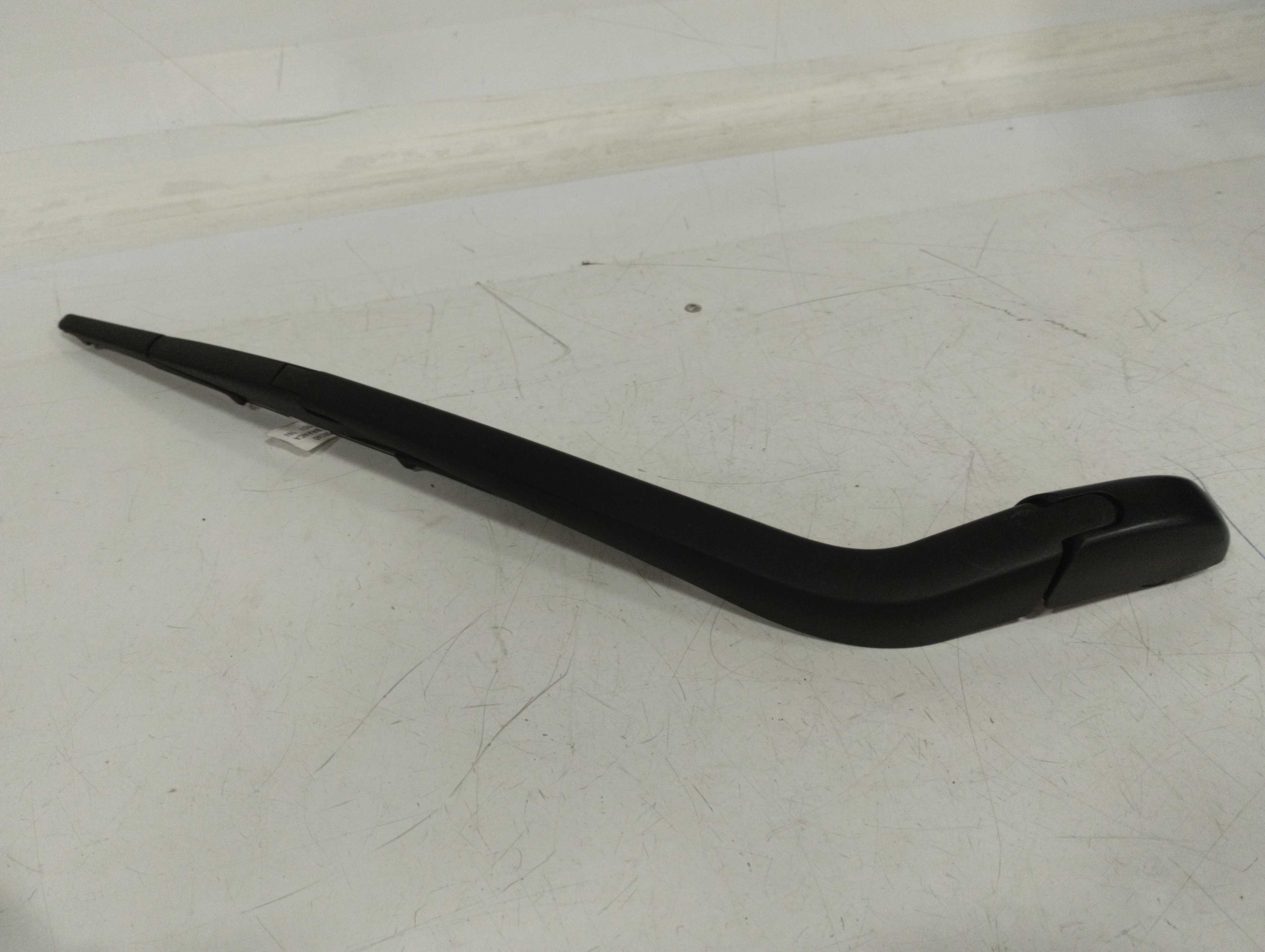 Braço limpador traseiro Toyota yaris 2018/2019 1