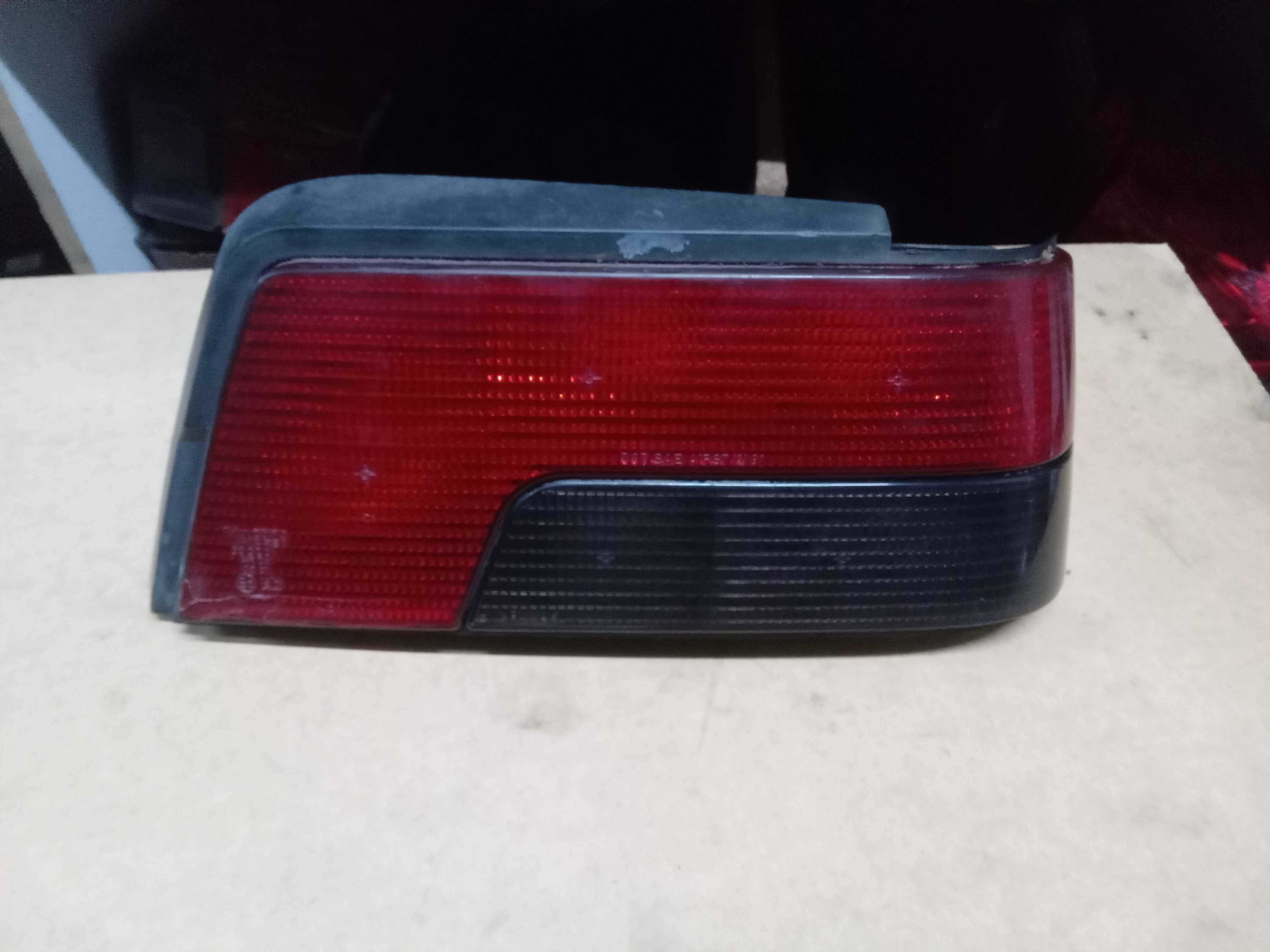 LANTERNA TRASEIRA DIREITA PEUGEOT 405 1994 A 1998 1