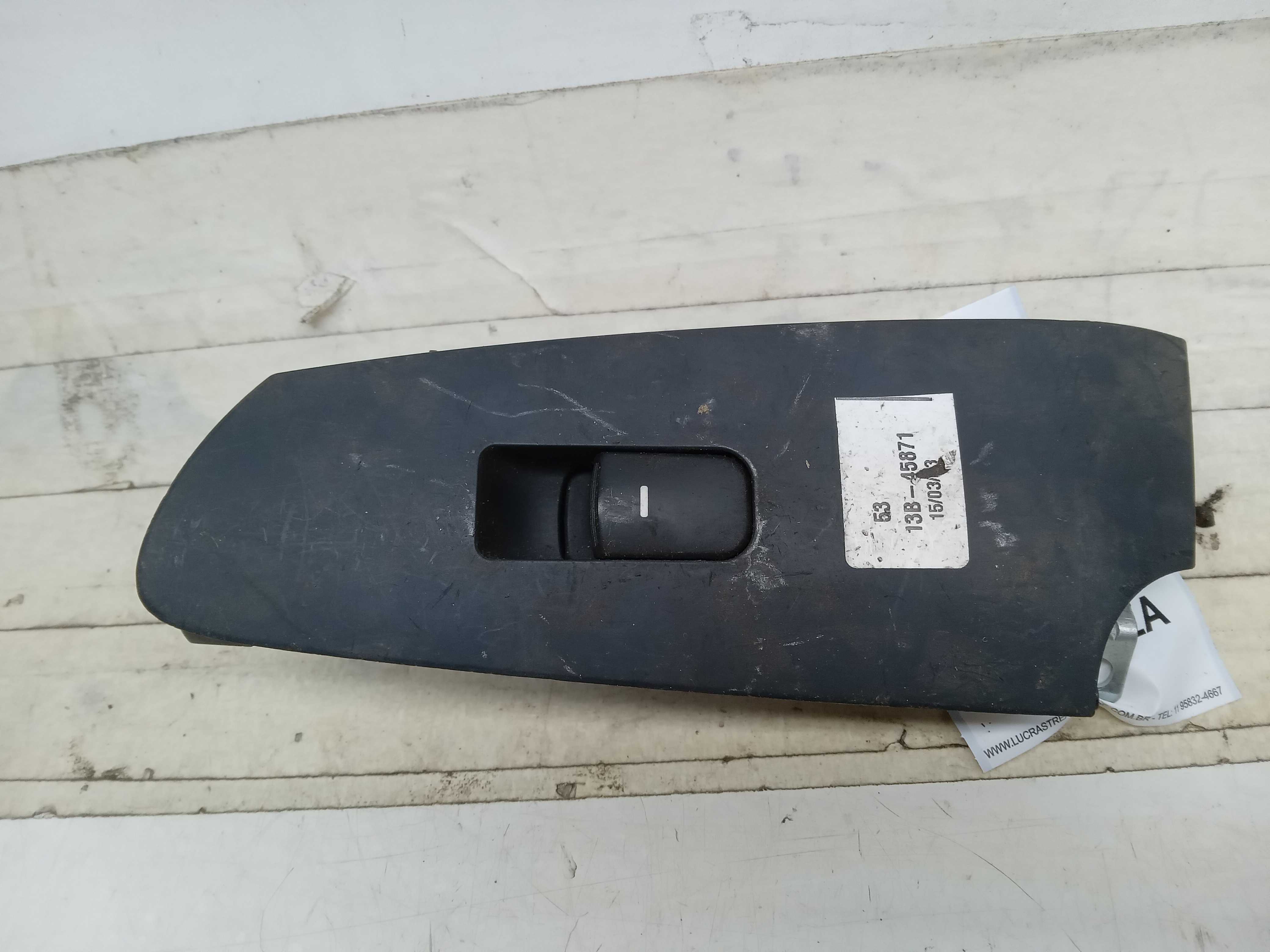 MOLDURA COMANDO BOTAO VIDRO DIANTEIRO LD CERAT0 2011 1