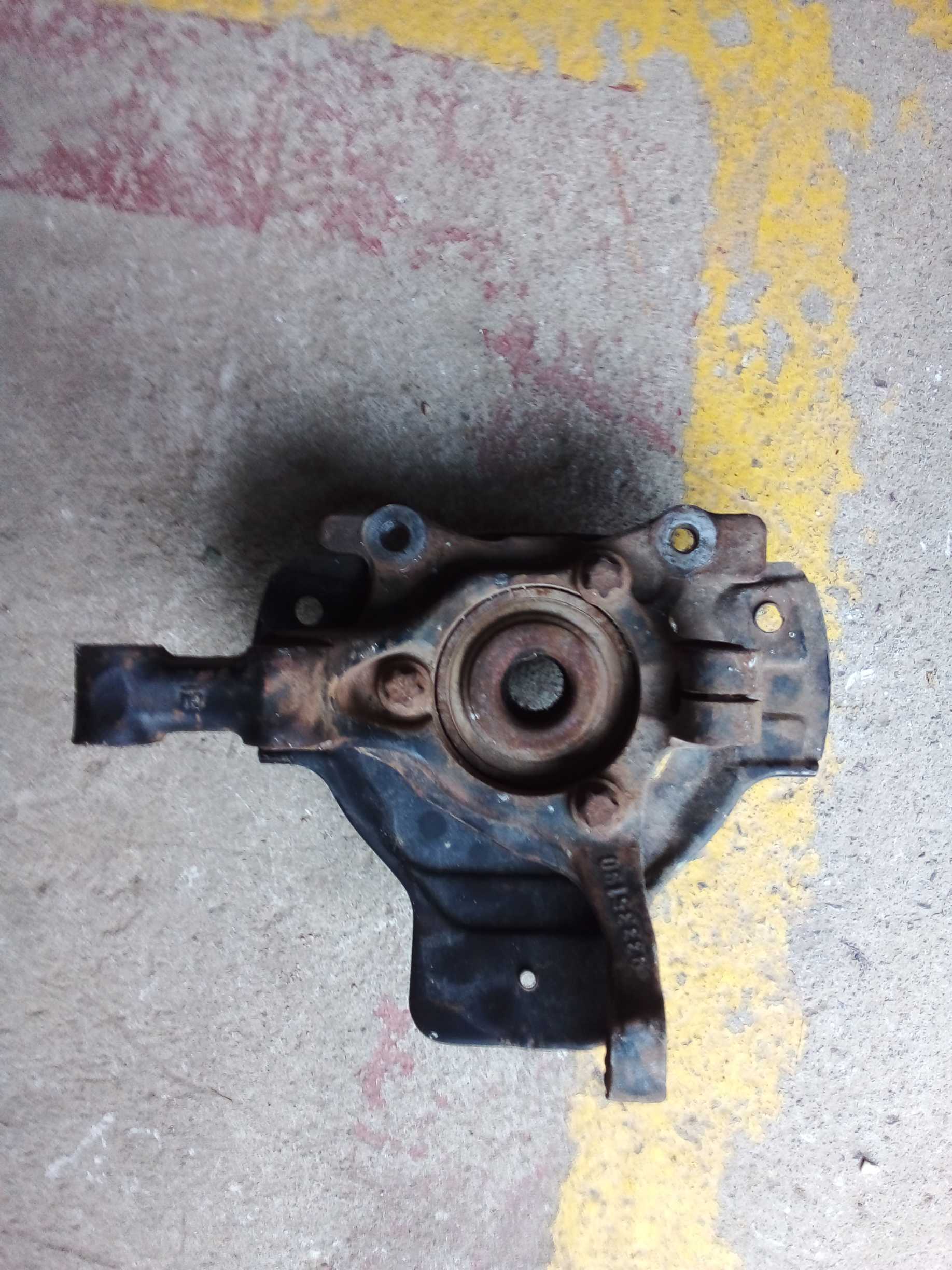 CUBO MONTANTE DIANTEIRO ESQUERDO ASTRA / ZAFIRA 2010 1