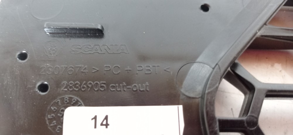 Tela Grade Frontal Inferior Scania Ntg 3