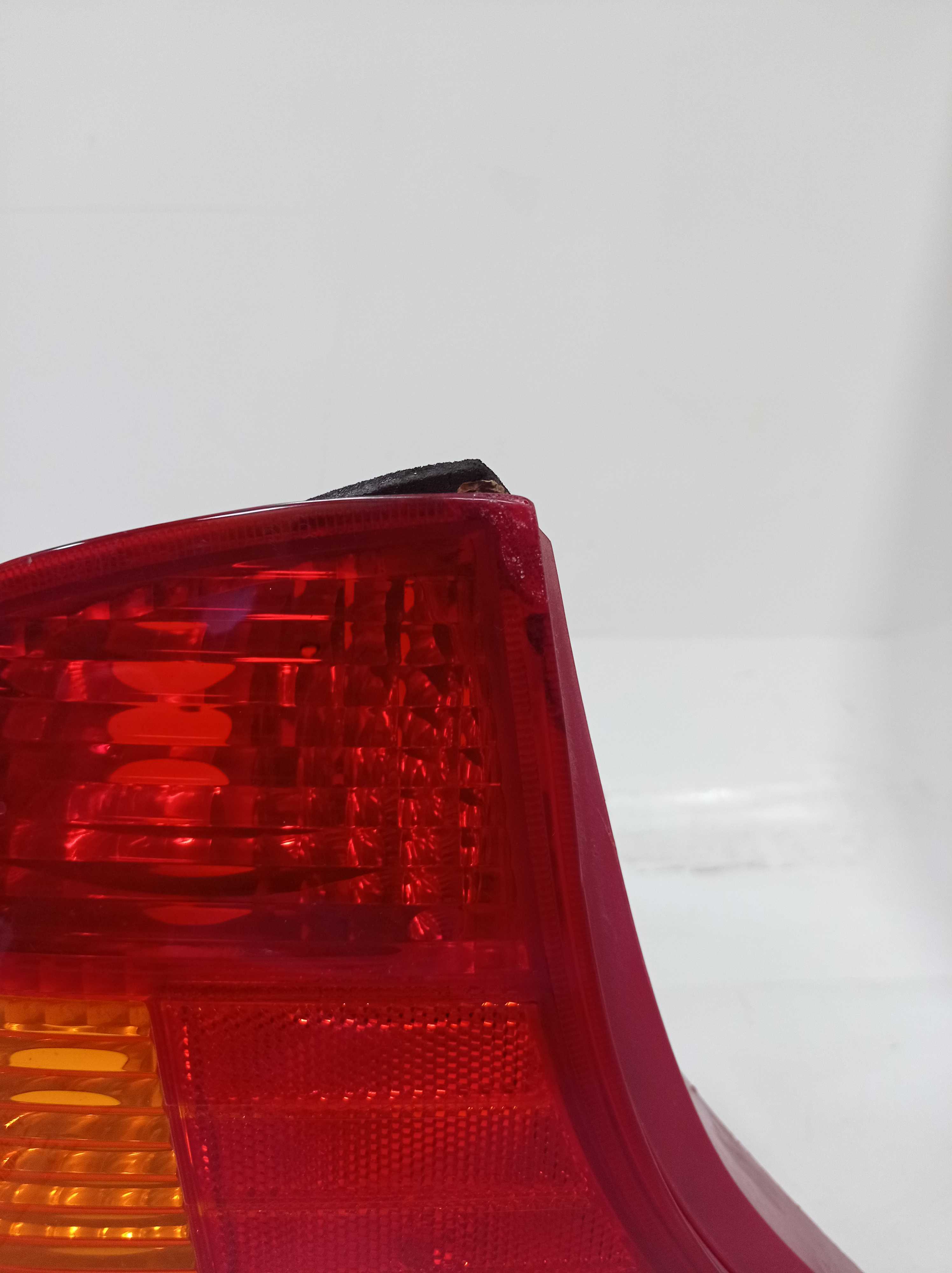 LANTERNA TRASEIRA ESQUERDA FORD FOCUS SEDAN 2004 RECUPERADA 2