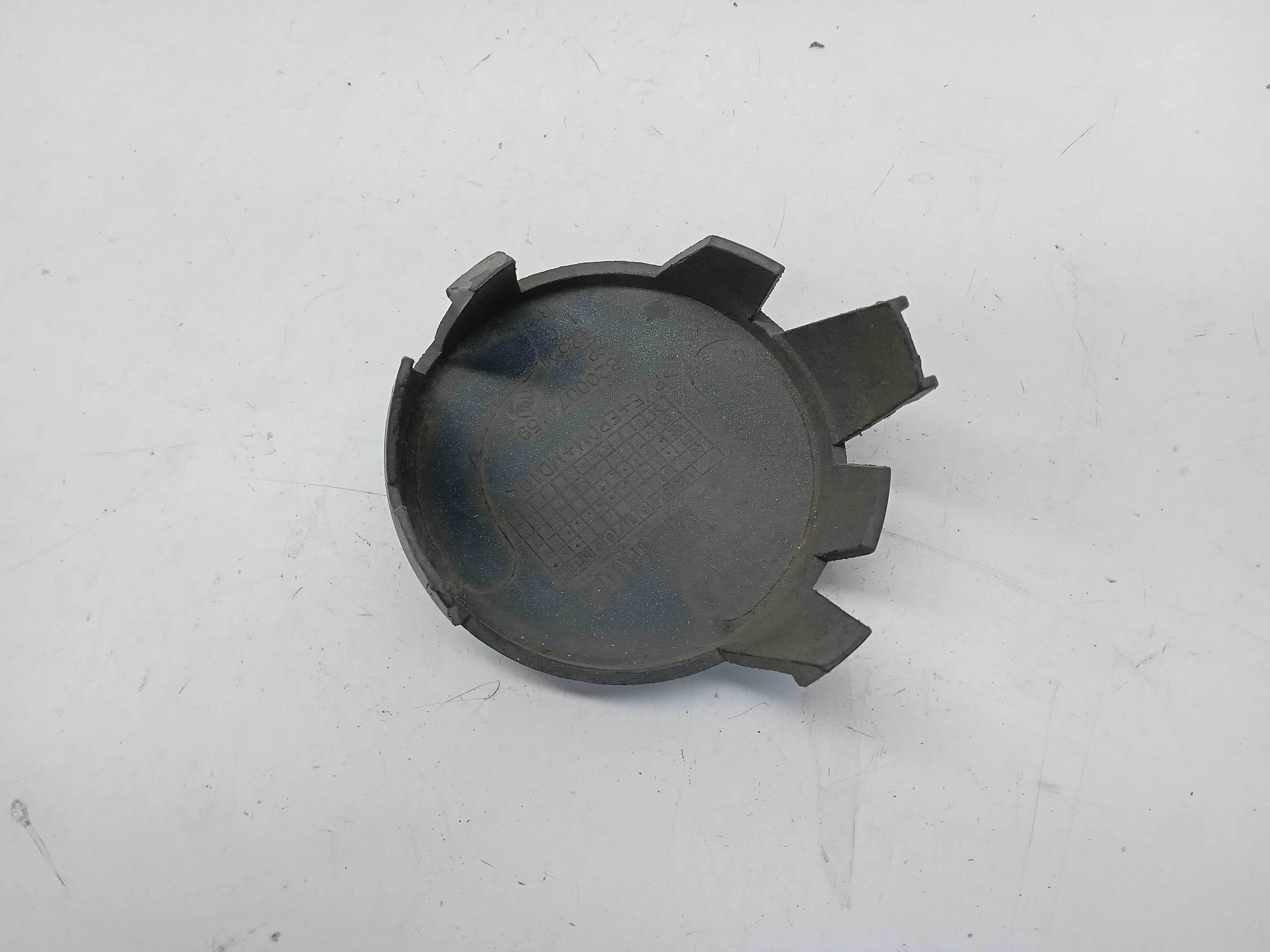 TAMPA FAROL MILHA LE RENAULT CLIO A 2