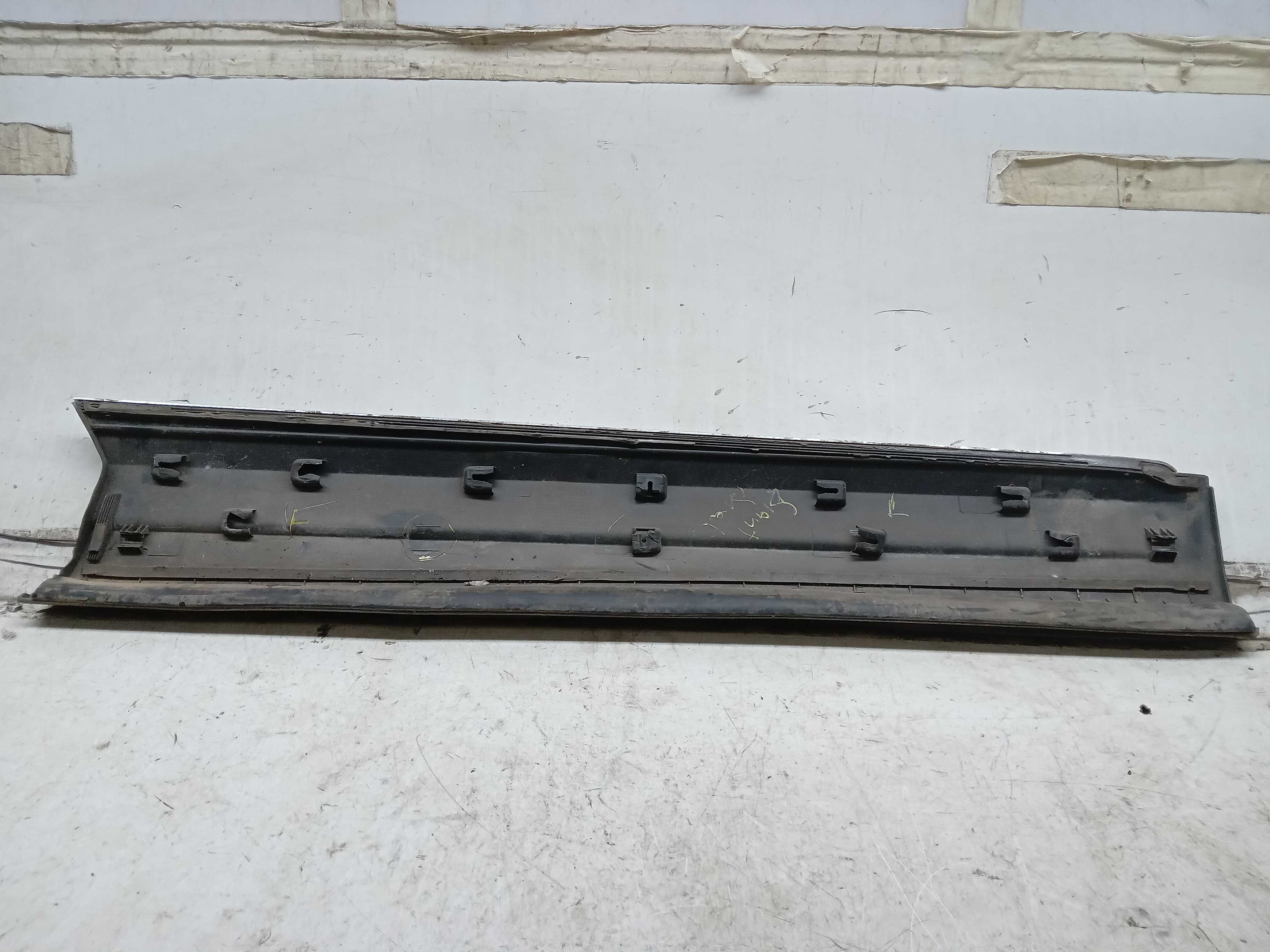 MOLDURA ACABAMENTO PORTA DIANTEIRA LD  VW TIGUAN 2011 2