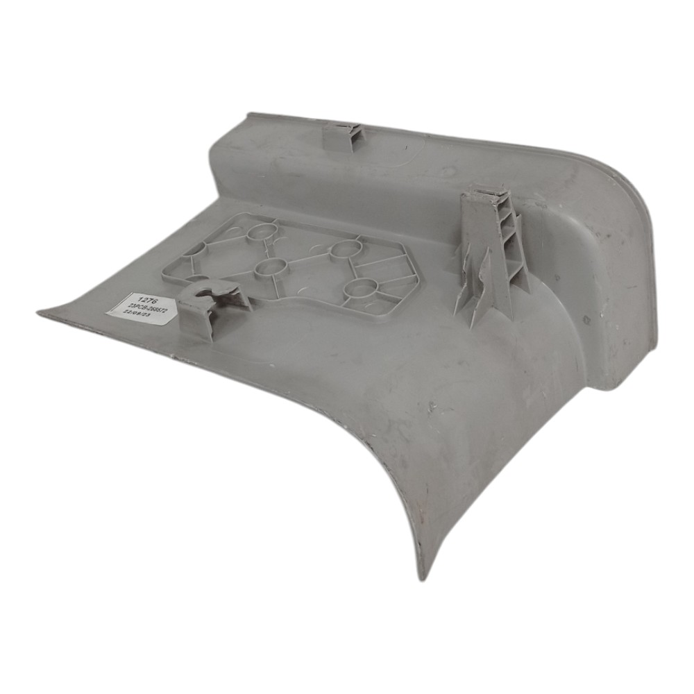 Acabamento Lateral Direita Vw Constellation  Bege 4