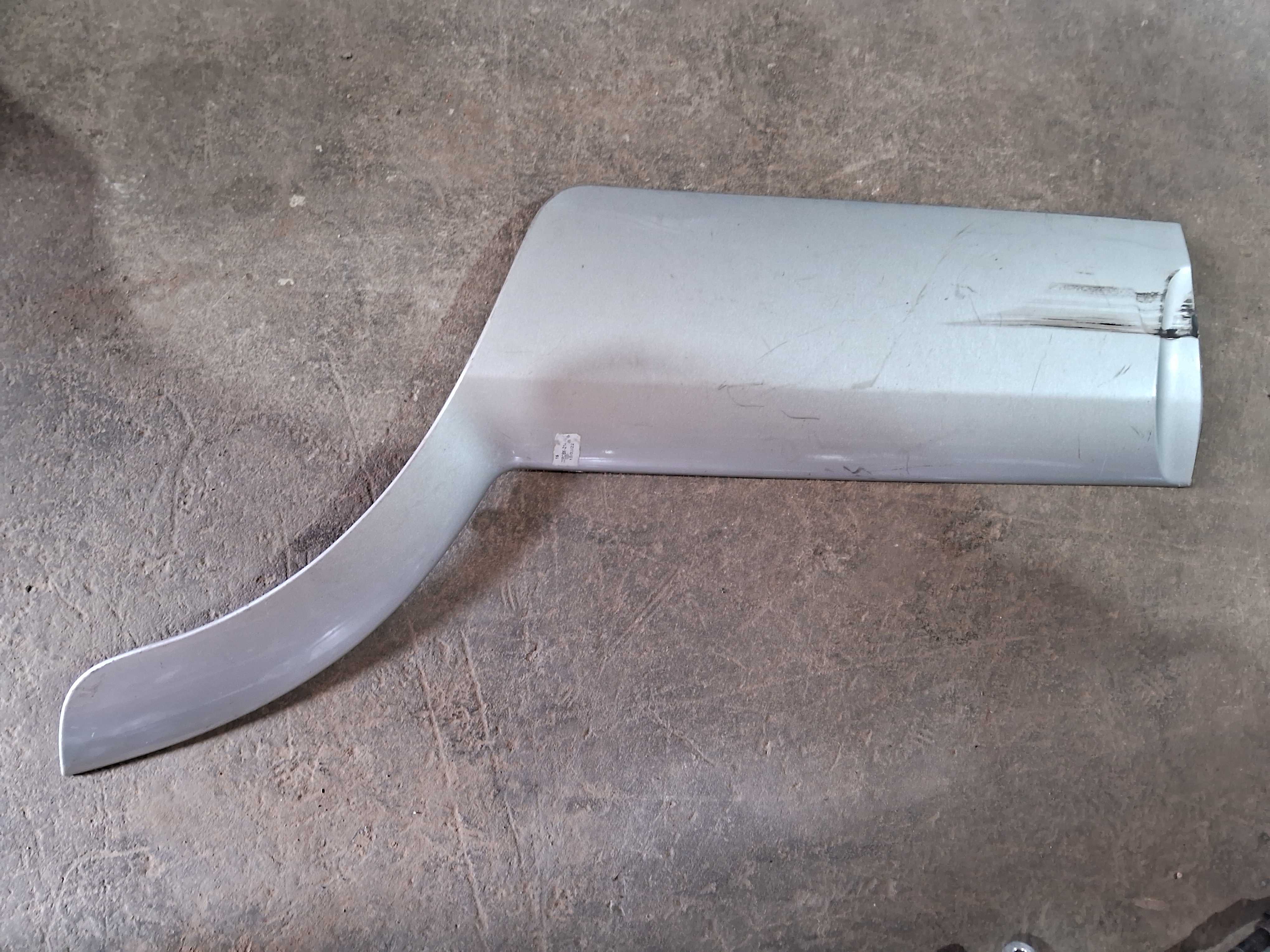 Moldura friso porta traseira esquerda Hyundai Tucson 2015