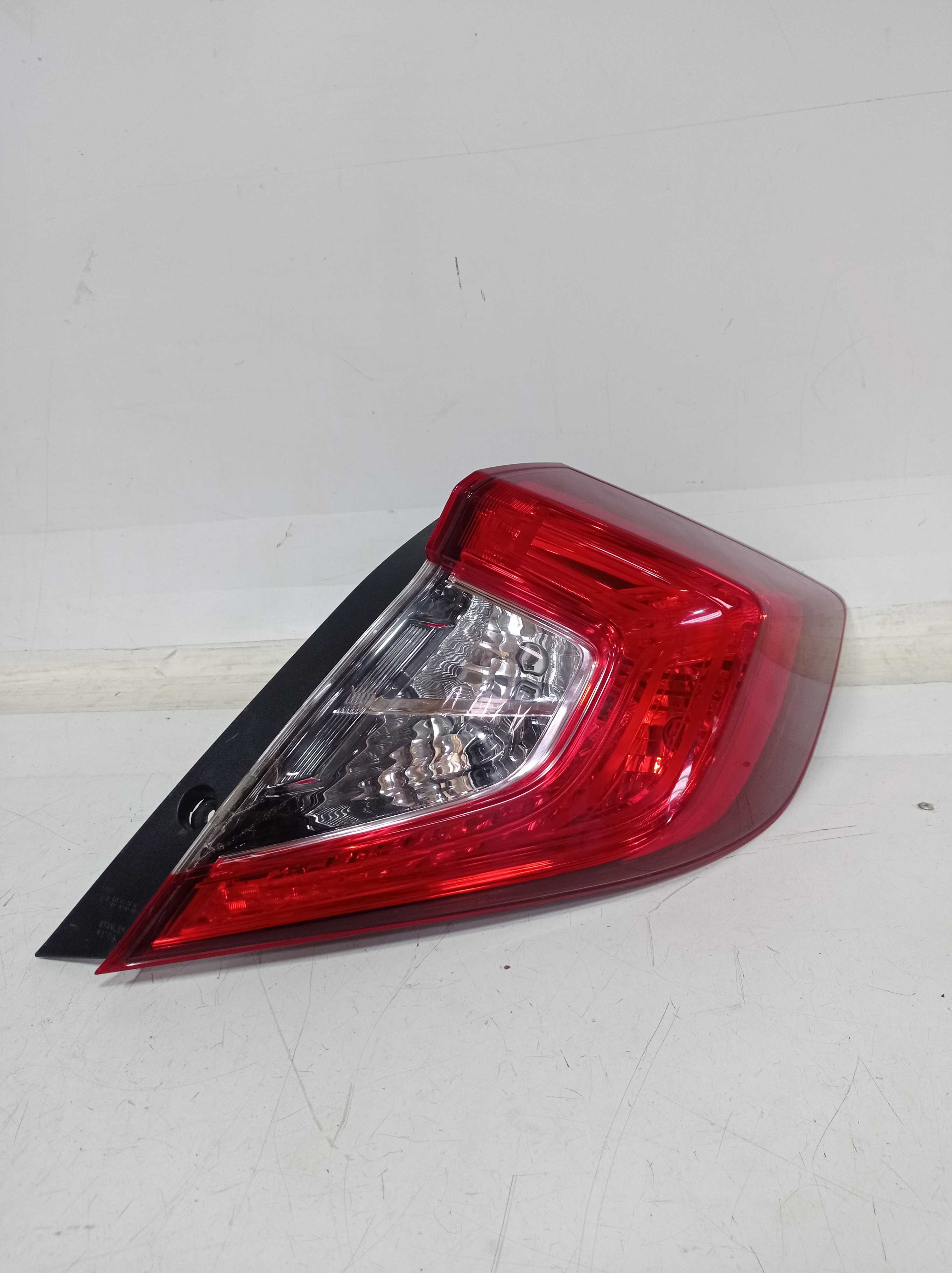 LANTERNA TRASEIRA DIREITA HONDA CIVIC 2018 RECUPERADA 1