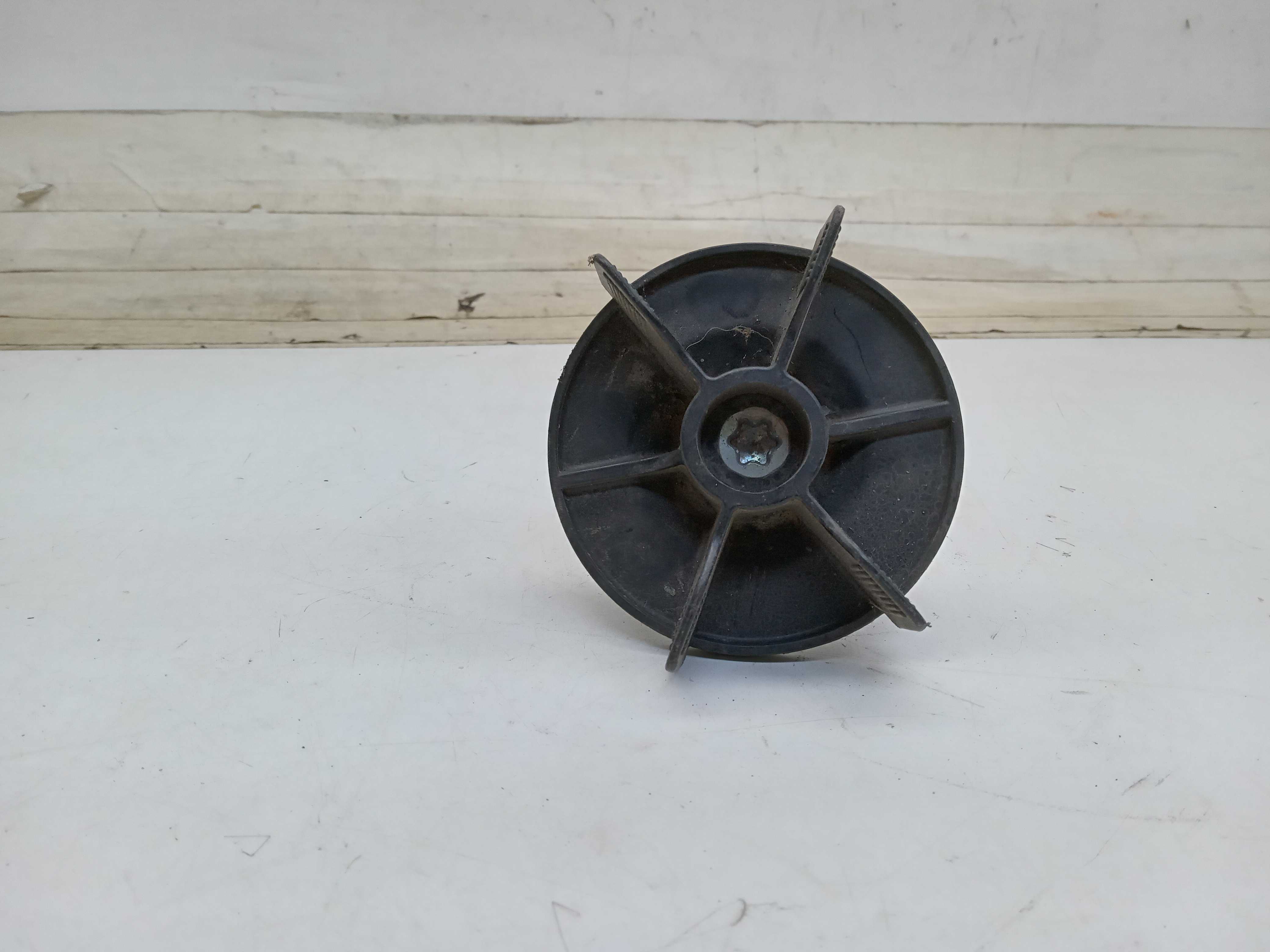 PARAFUSO TRAVA ESTEPE NISSAN TIIDA 2012 1