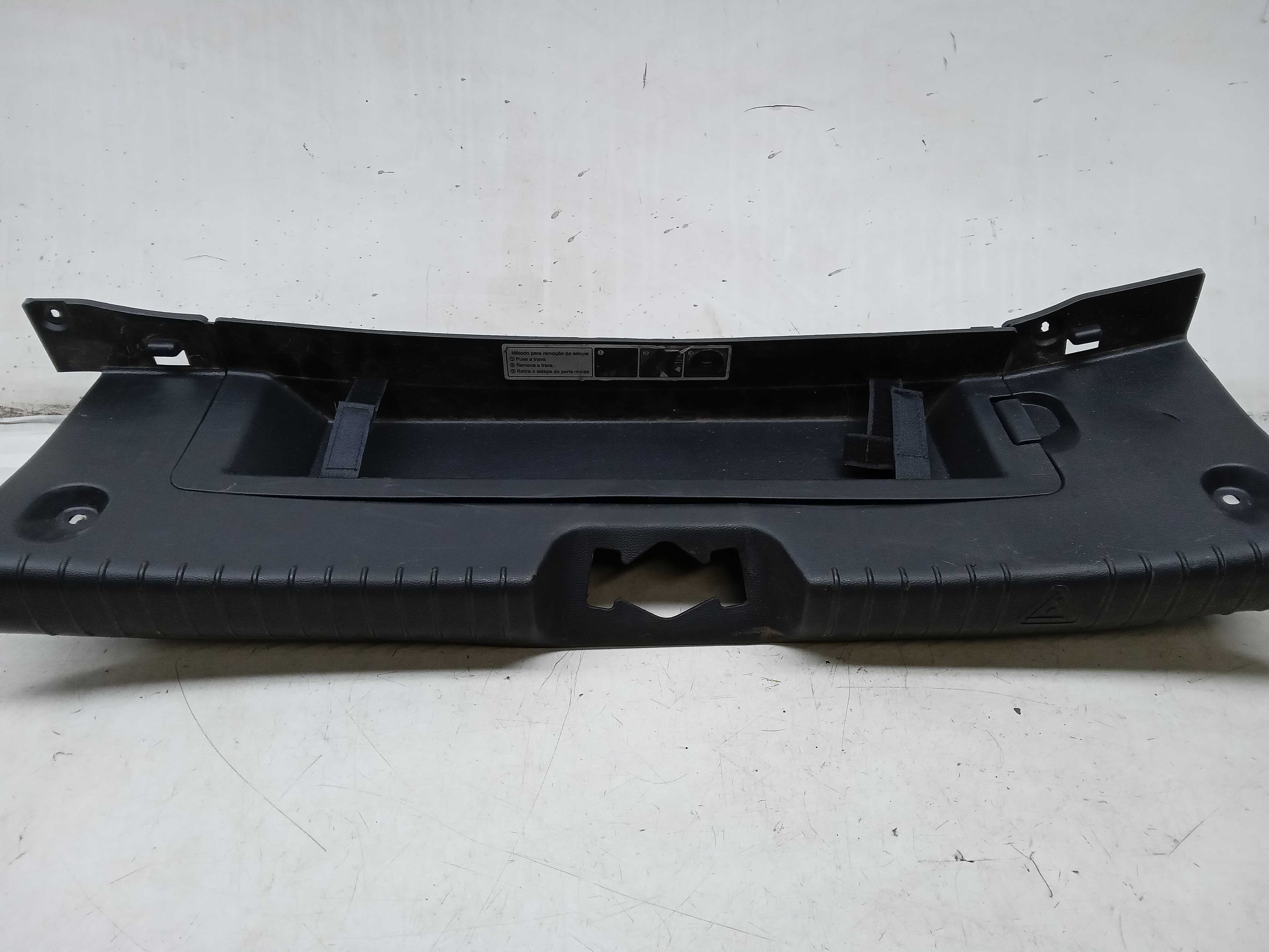 ACABAMENTO PAINEL TRASEIRO HYUNDAI HB20 2019 1