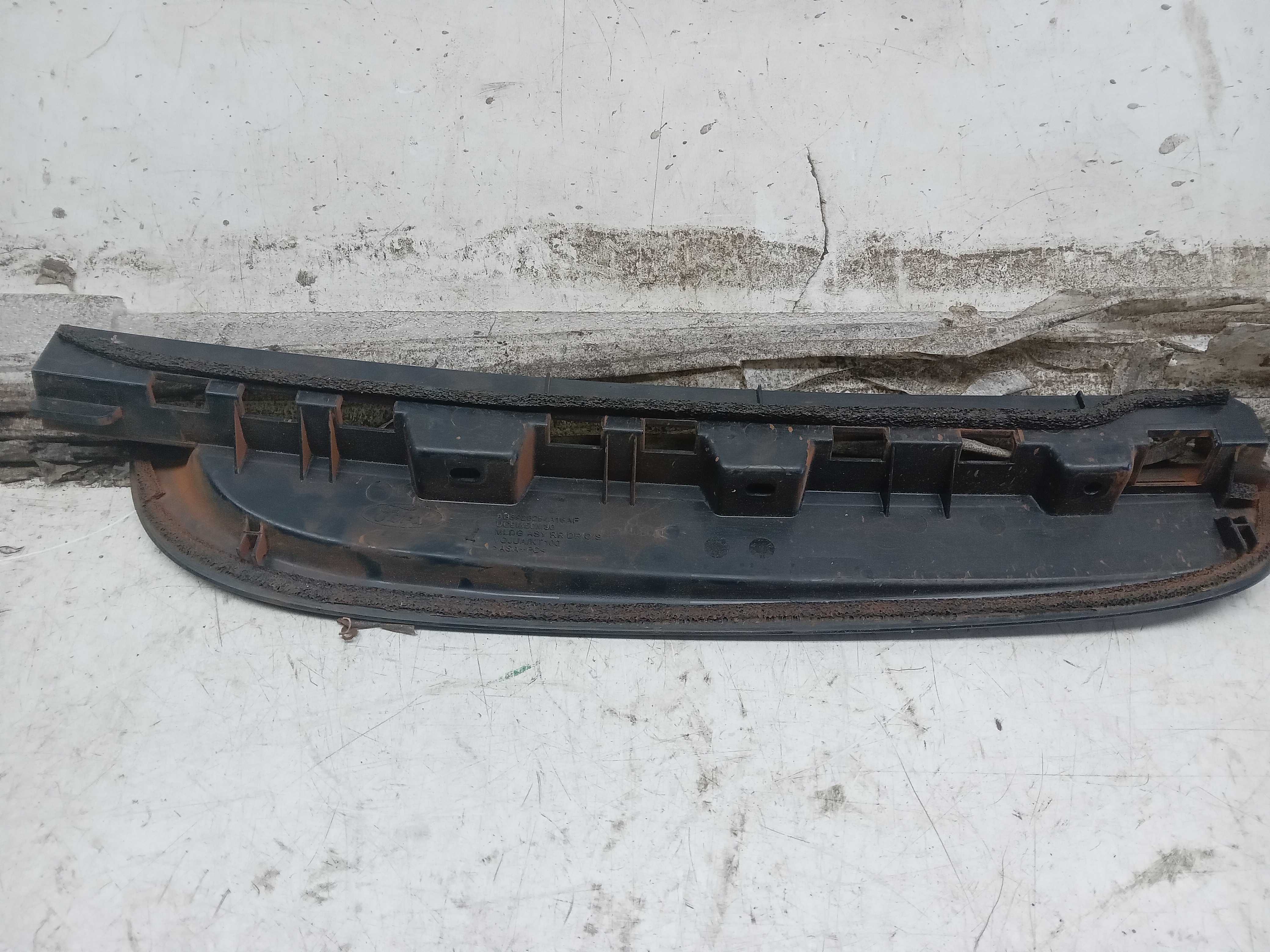 ACABAMENTO MOLDURA EXTERNA PORTA TRASEIRA LD 2013 FORD RANGE 2