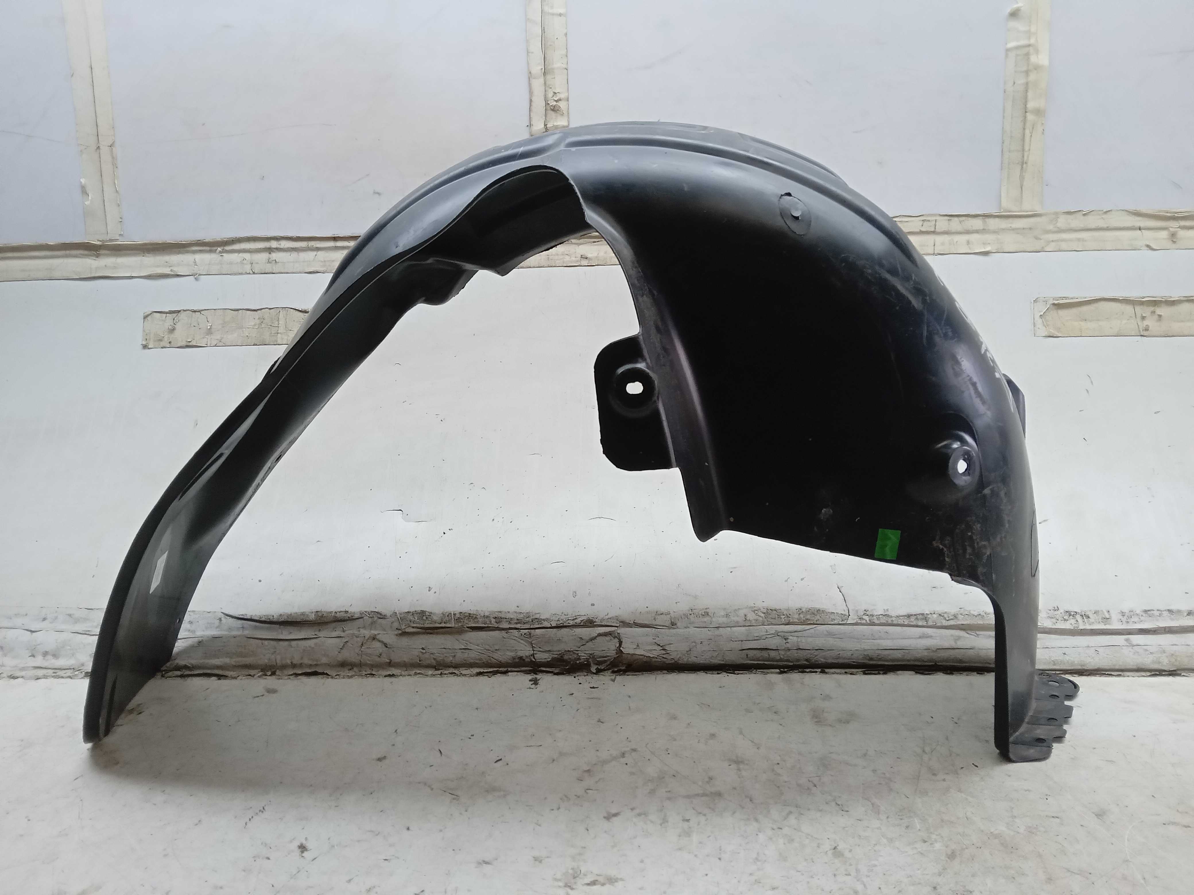 PARABARRO TRASEIRO LE GM ONIX 2023 1