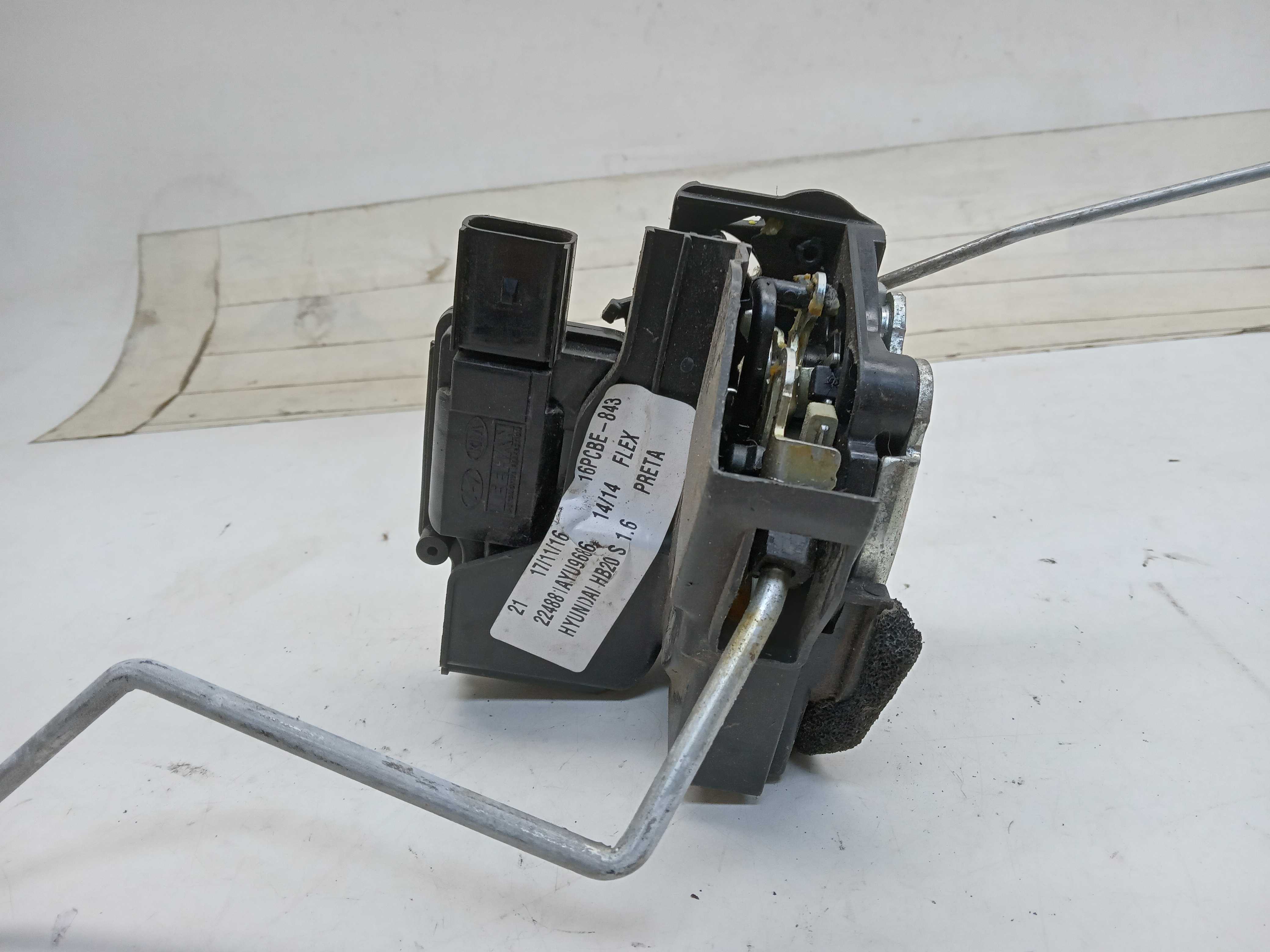 FECHADURA PORTA TRASEIRA LD HYUNDAI HB20 2014 1