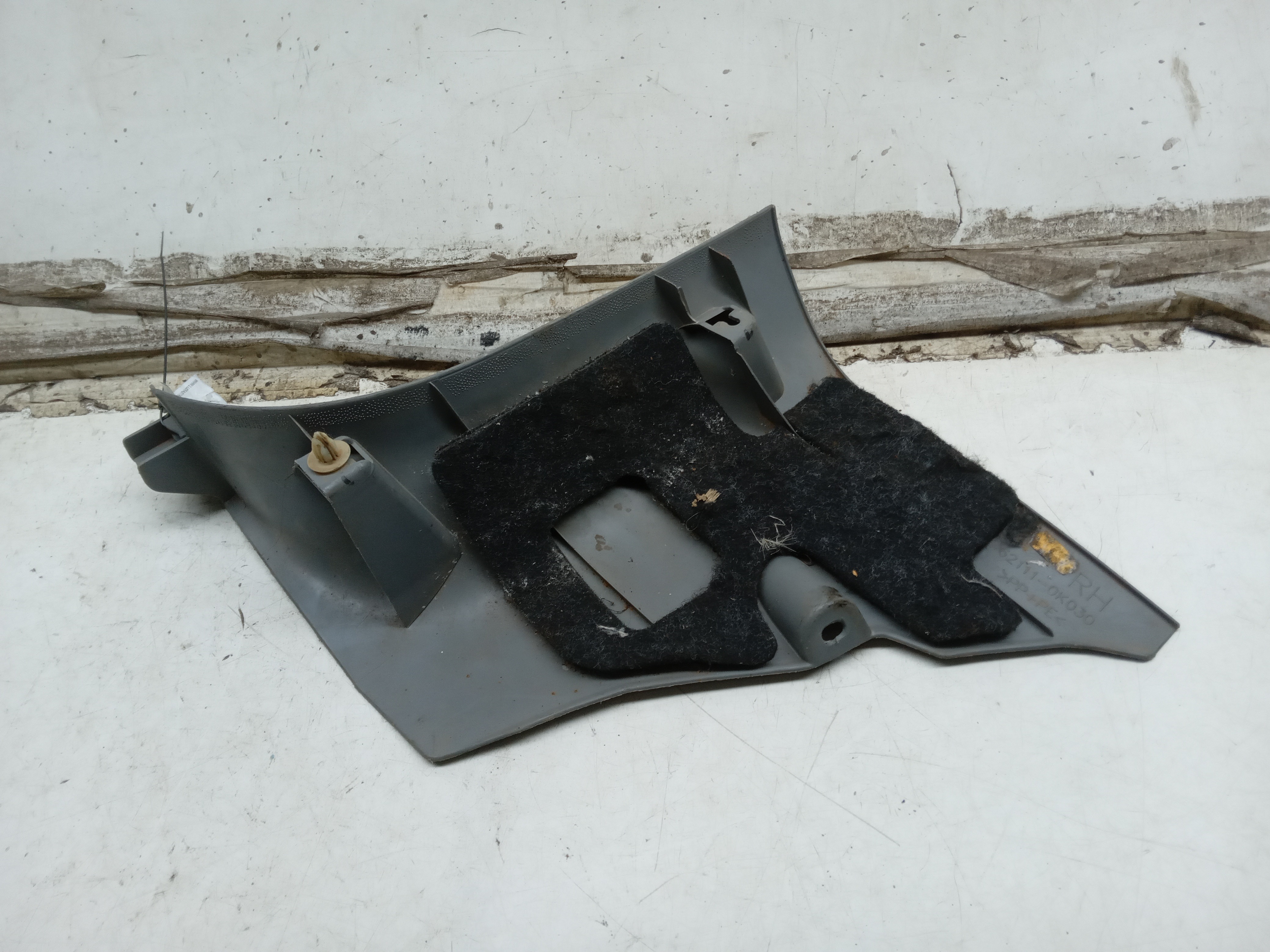MOLDURA ACABAMENTO COLUNA SOLEIRA LD TOYOTA HILUX 2010 2