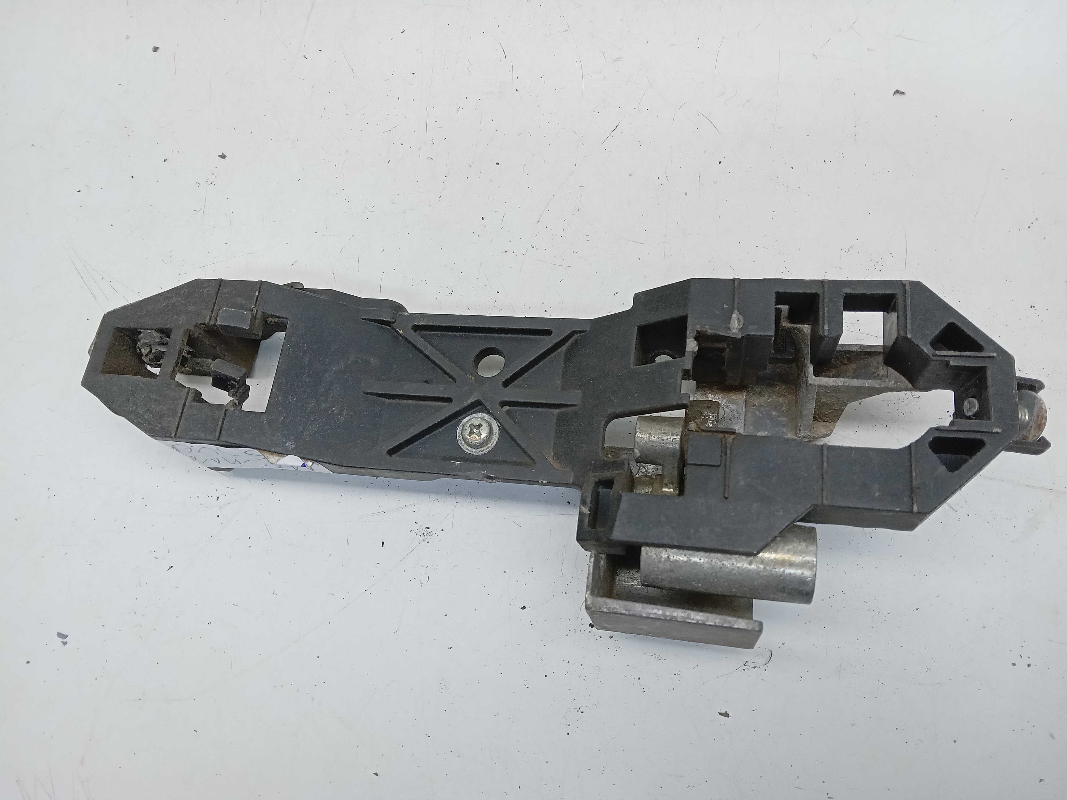 SUPORTE MAÇANETA PORTA TRASEIRA LD NISSAN TIIDA 2012 2