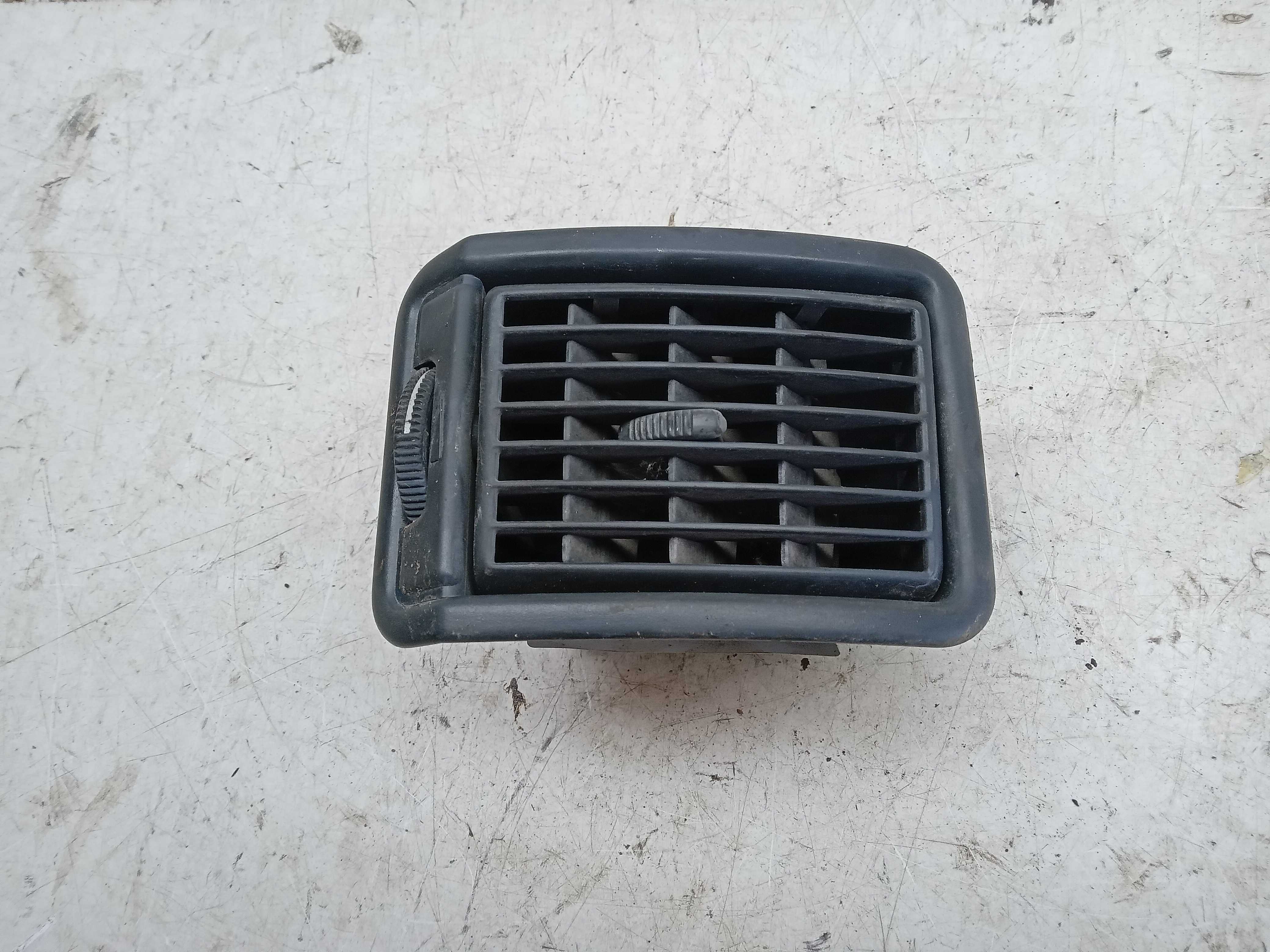 DIFUSOR AR PAINEL VOLVO 460 1995 1
