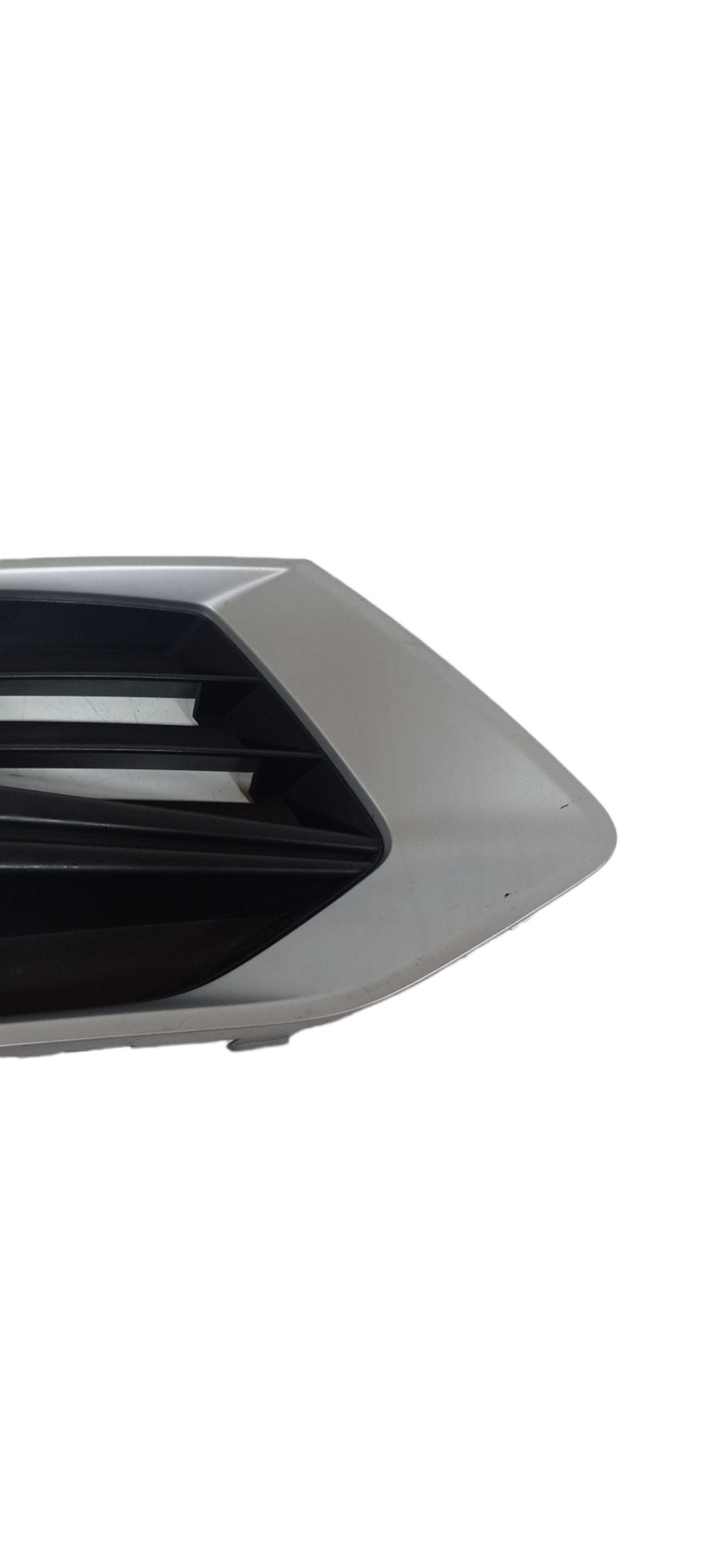 Grade Farol Milha Direita Audi Q3 2019 3