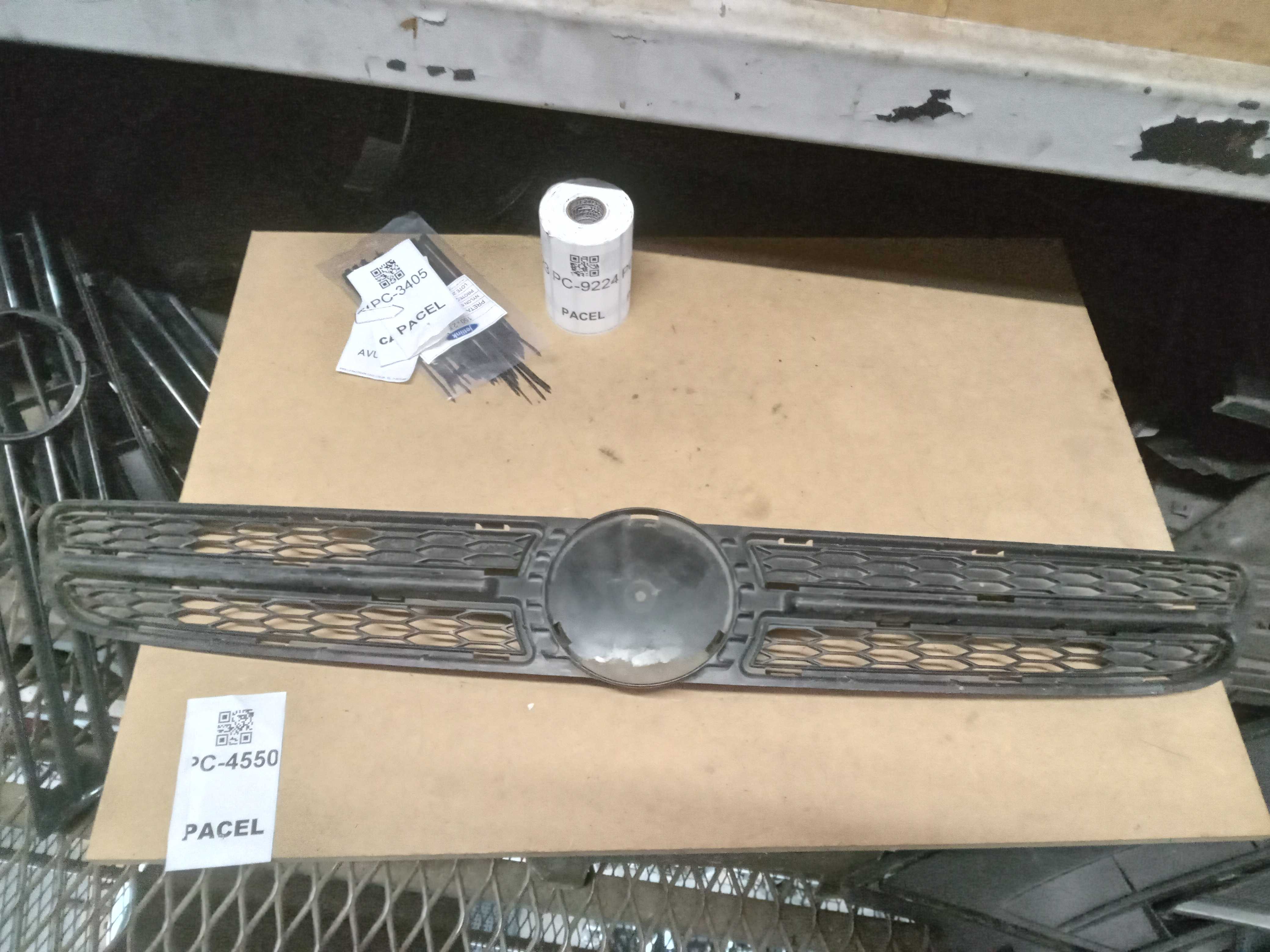 GRADE FRONTAL PARACHOQUE VW GOL G5 OU SAVEIRO 2009 A 2013 2