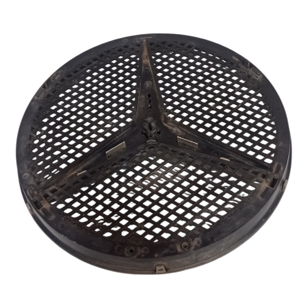 Estrela Grade Mb Atego 2013 / 2426 Axor 1933 2544 2831 4140 4