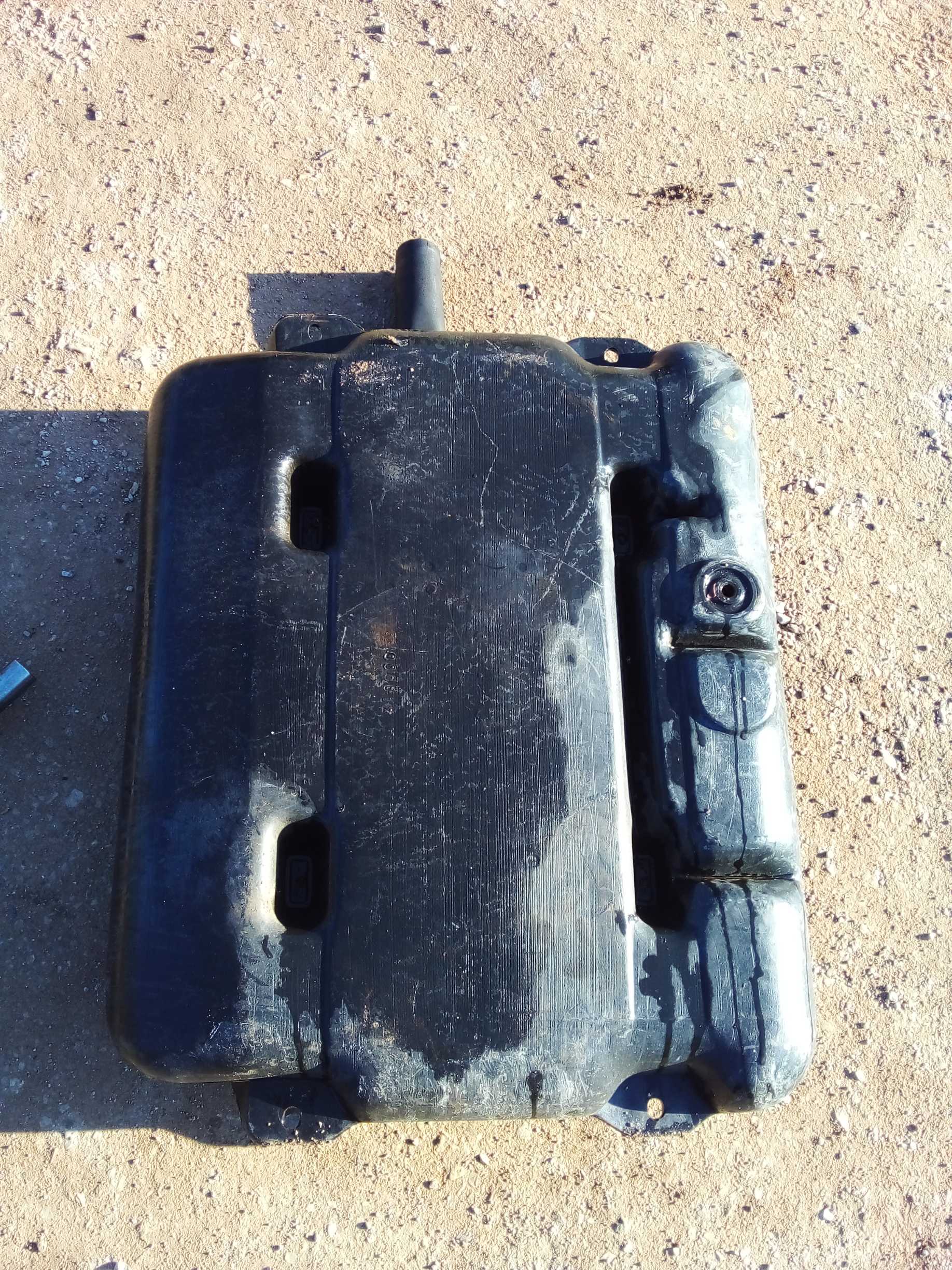 Tanque de combustível mercedez benz 180 1996 2