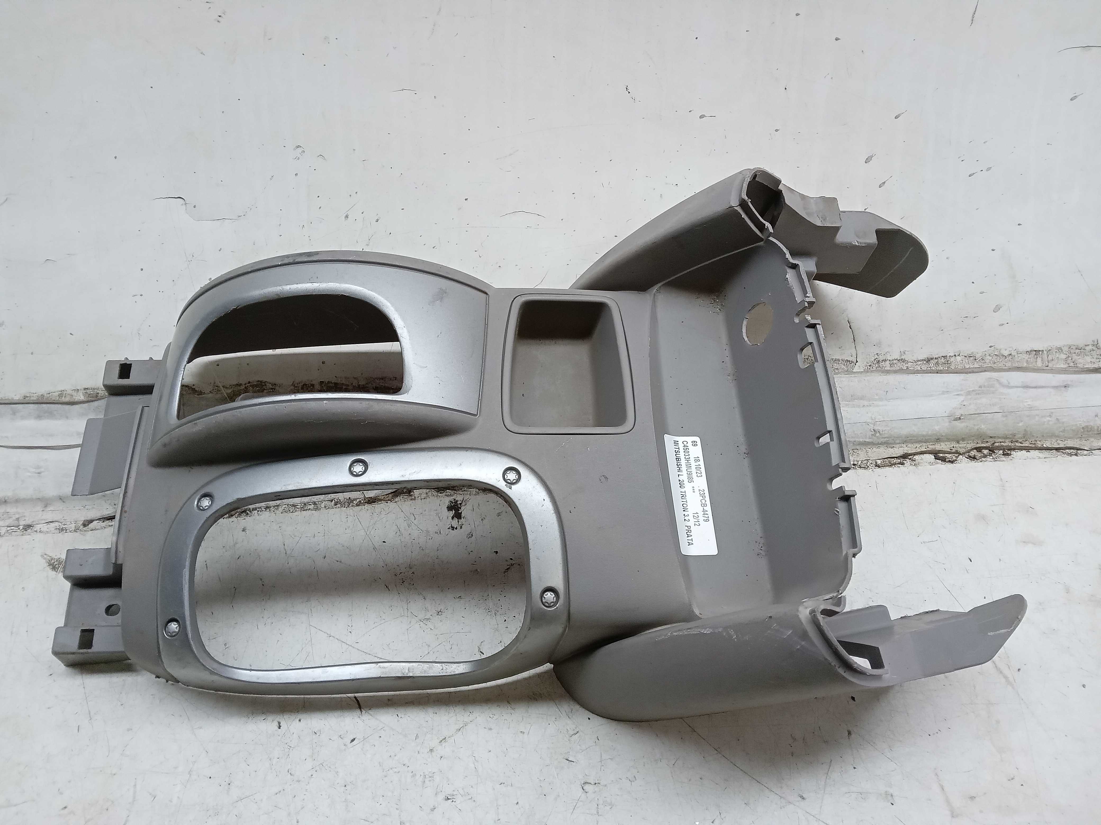CONSOLE CENTRAL MITSUBISHI L200 TRITON 2012 1