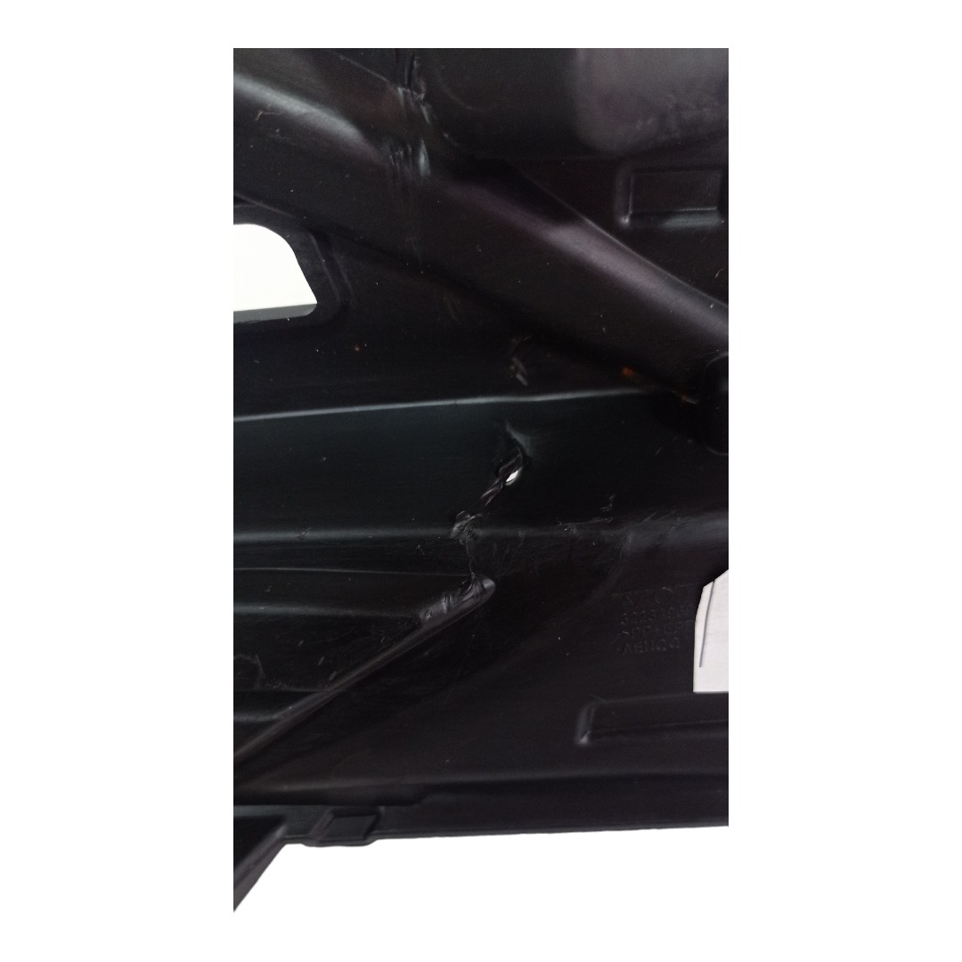 Moldura Acabamento Esquerdo Parachoque Dianteiro Xc60 22 23 6