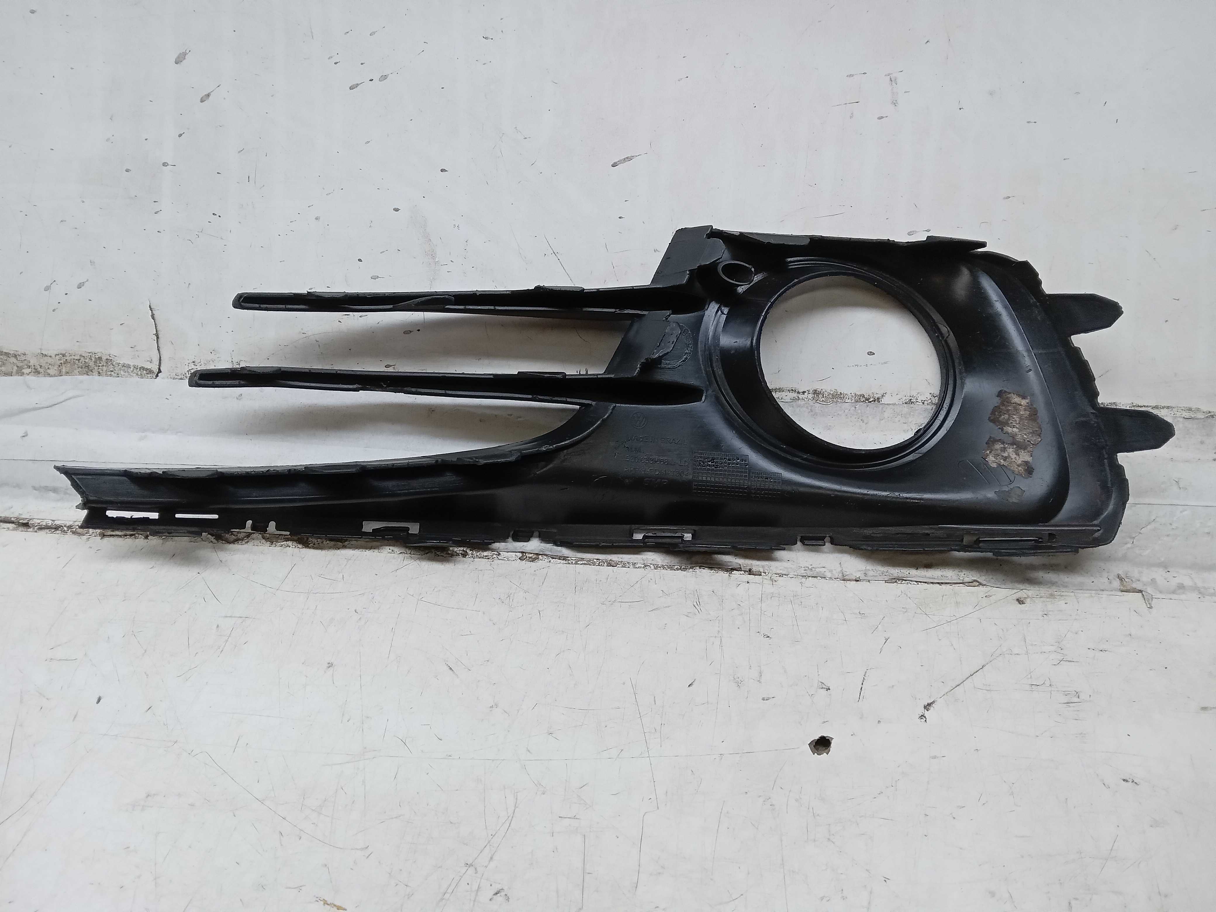 ACABAMENTO MOLDURA FAROL MILHA LD VW FOX 2016 1