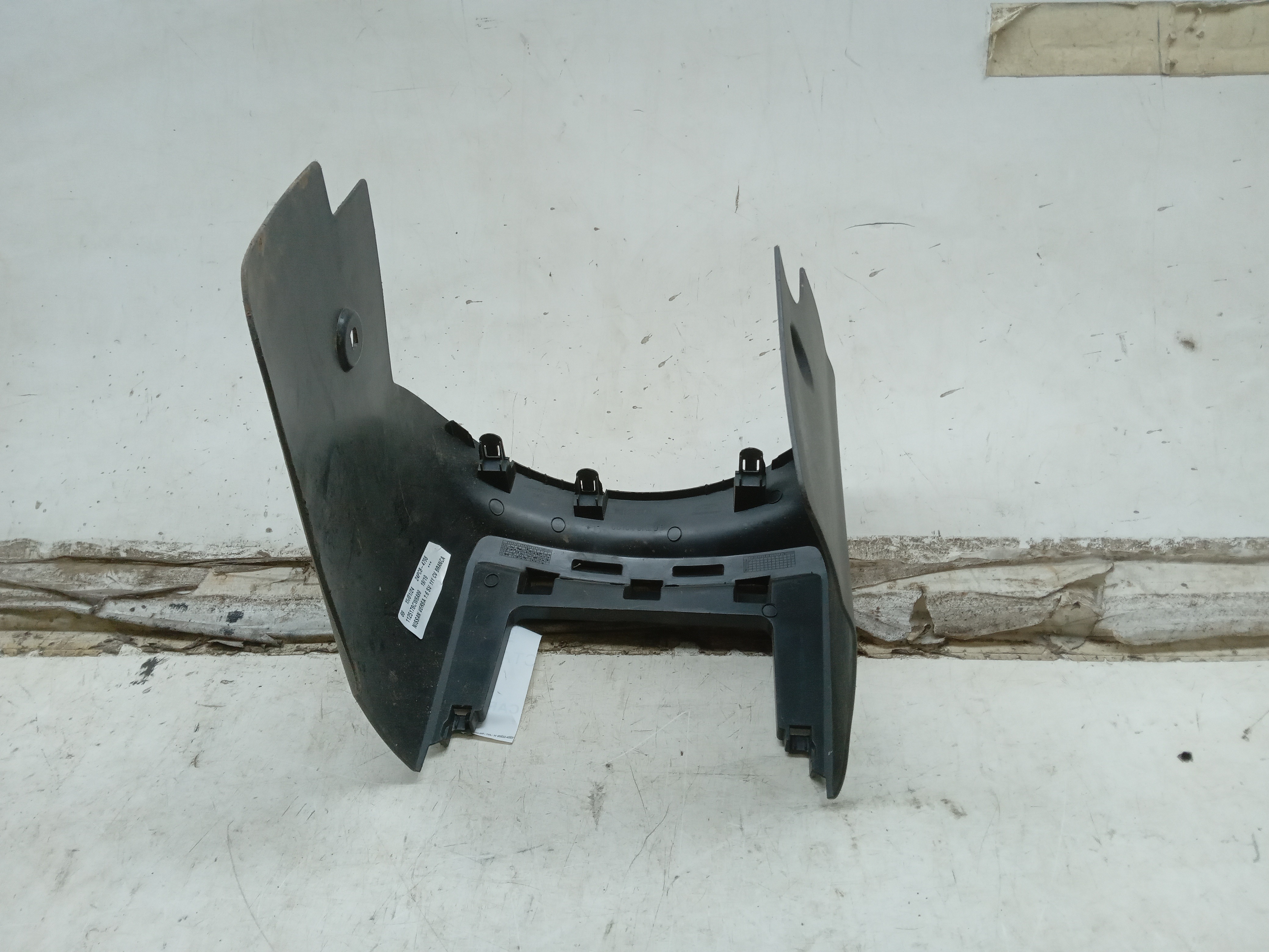 MOLDURA ACABAMENTO CONSOLE CENTRAL NISSAN VERSA 2019