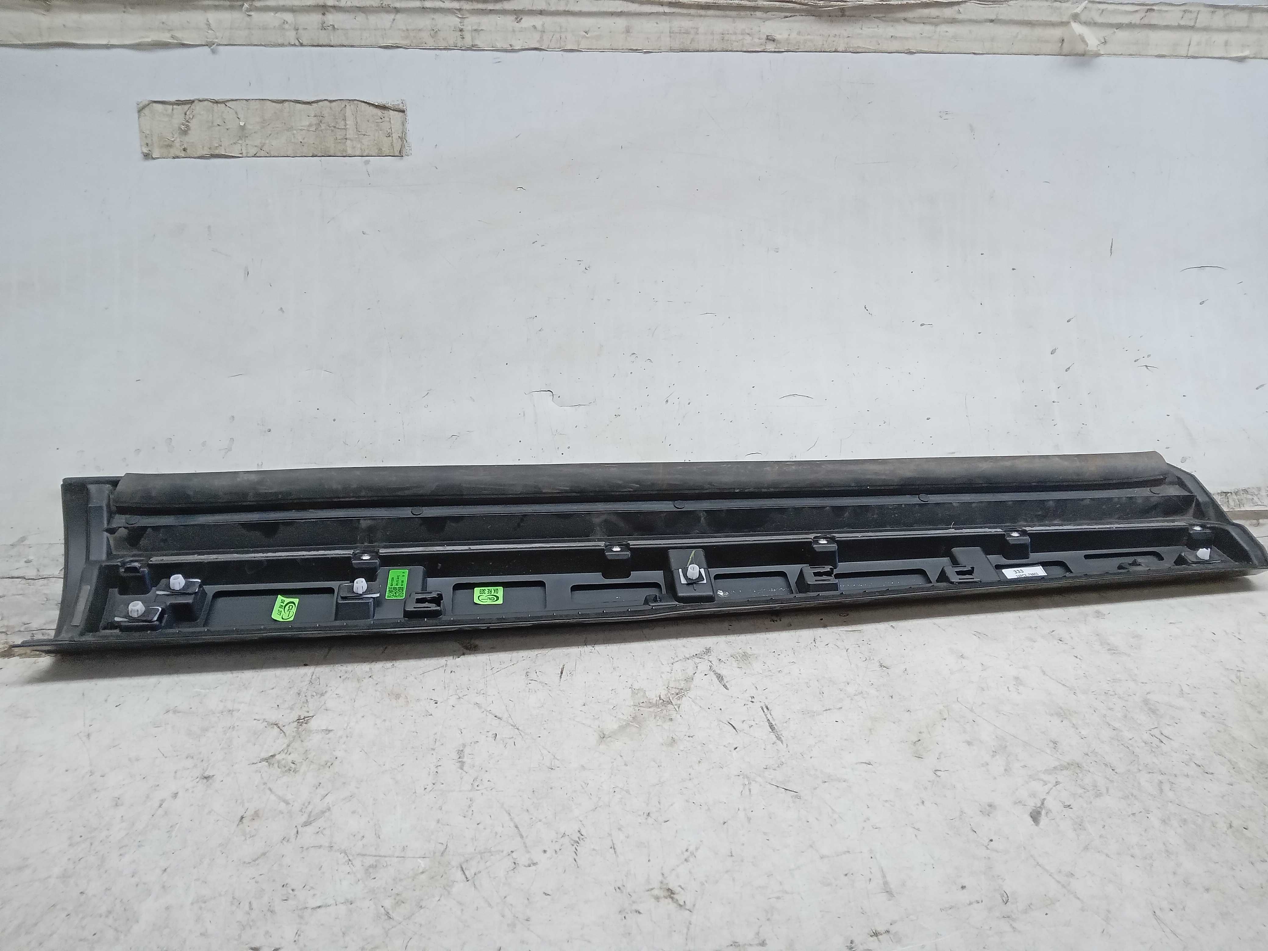 FRISO PORTA DIANTEIRA LD HONDA HRV 2023 2