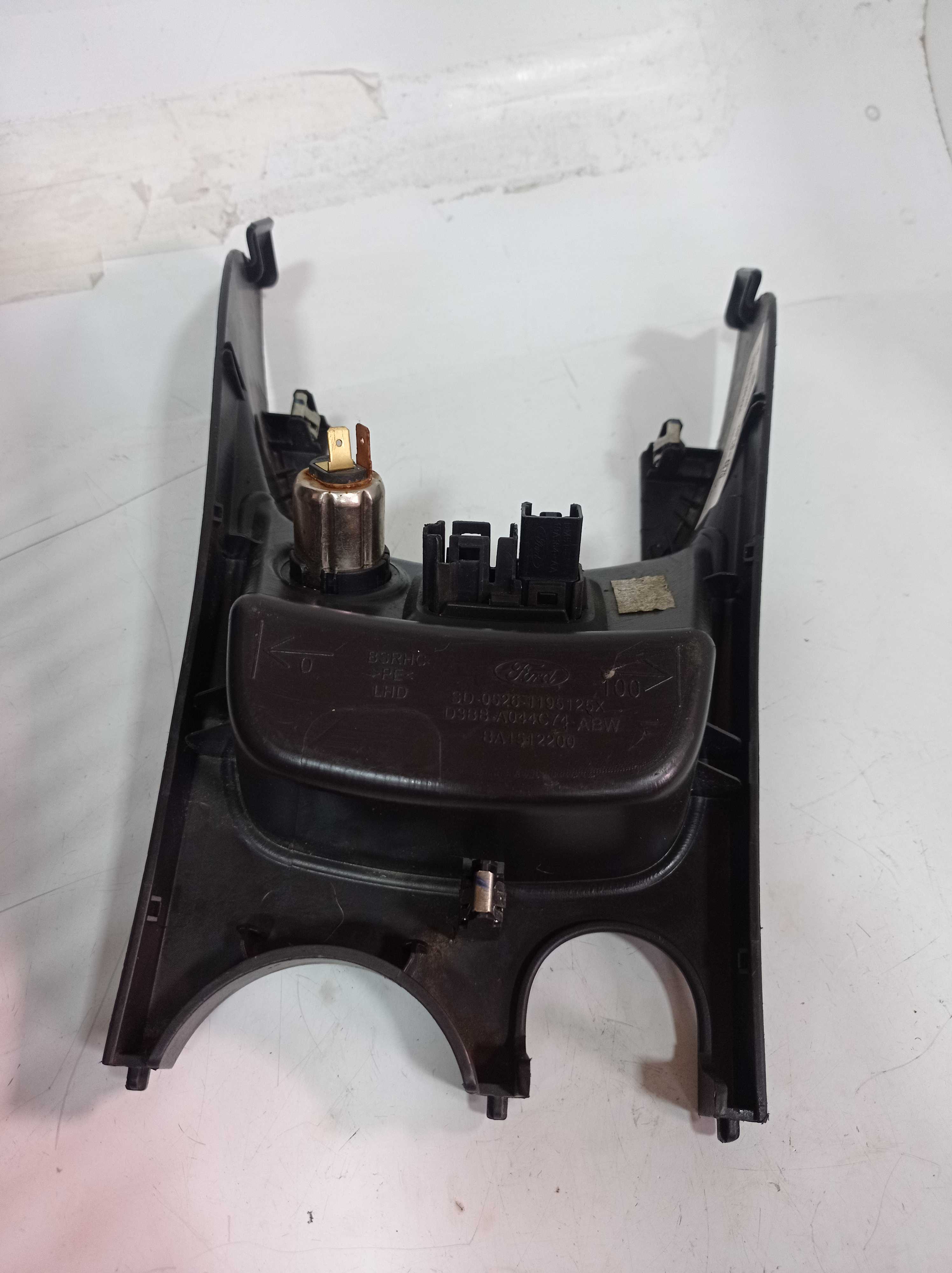 ACABAMENTO CONSOLE CENTRAL TOMADA FORD FIESTA 2019 2